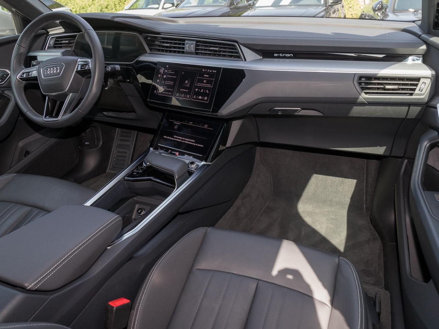 Image about Audi Q8 Sportback e-tron advanced 55 e-tron quattro