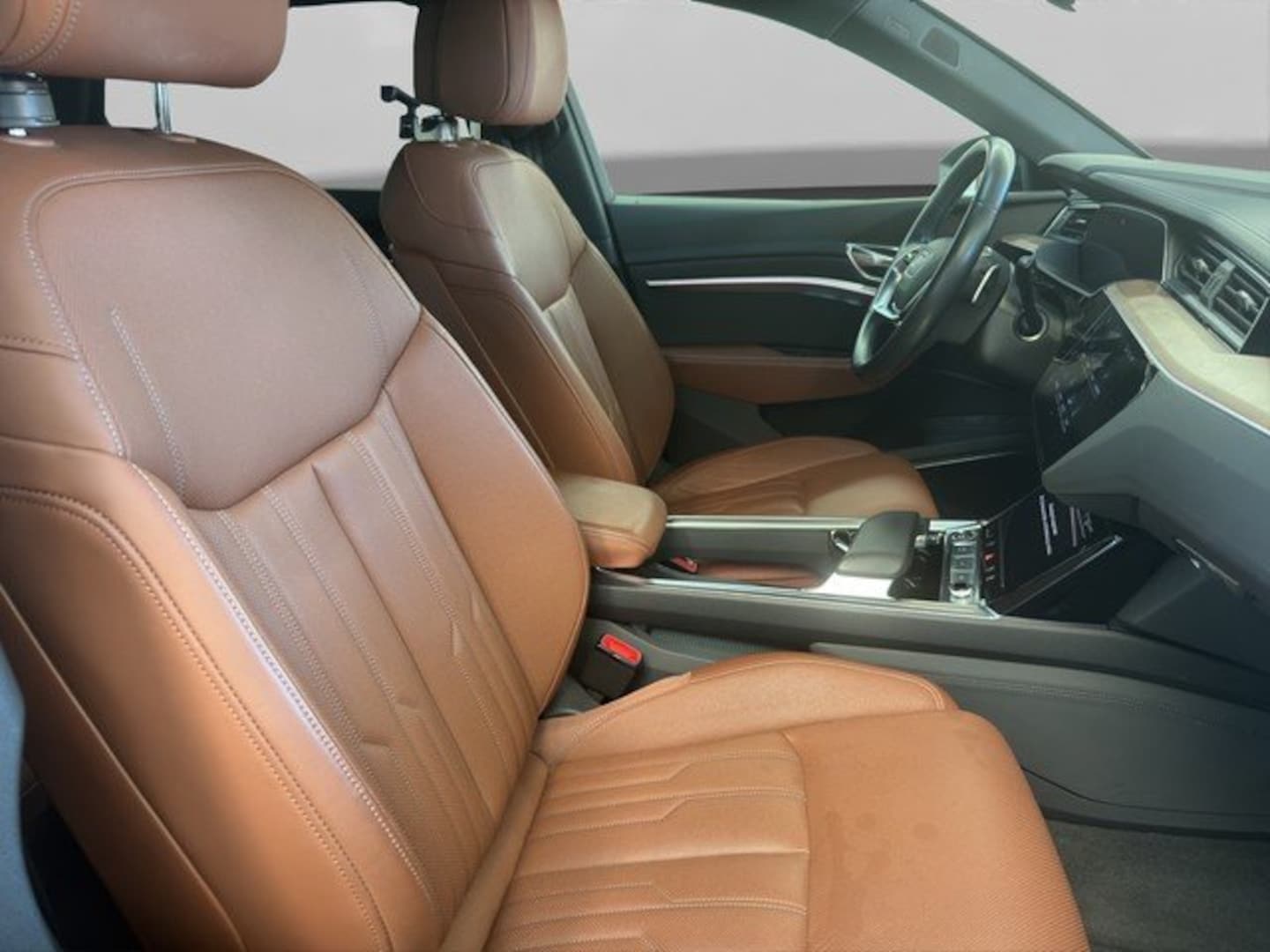 Bild über Audi Q8 e-tron advanced 55 e-tron quattro - für weitere Informationen kontaktieren Sie den Audi Partner