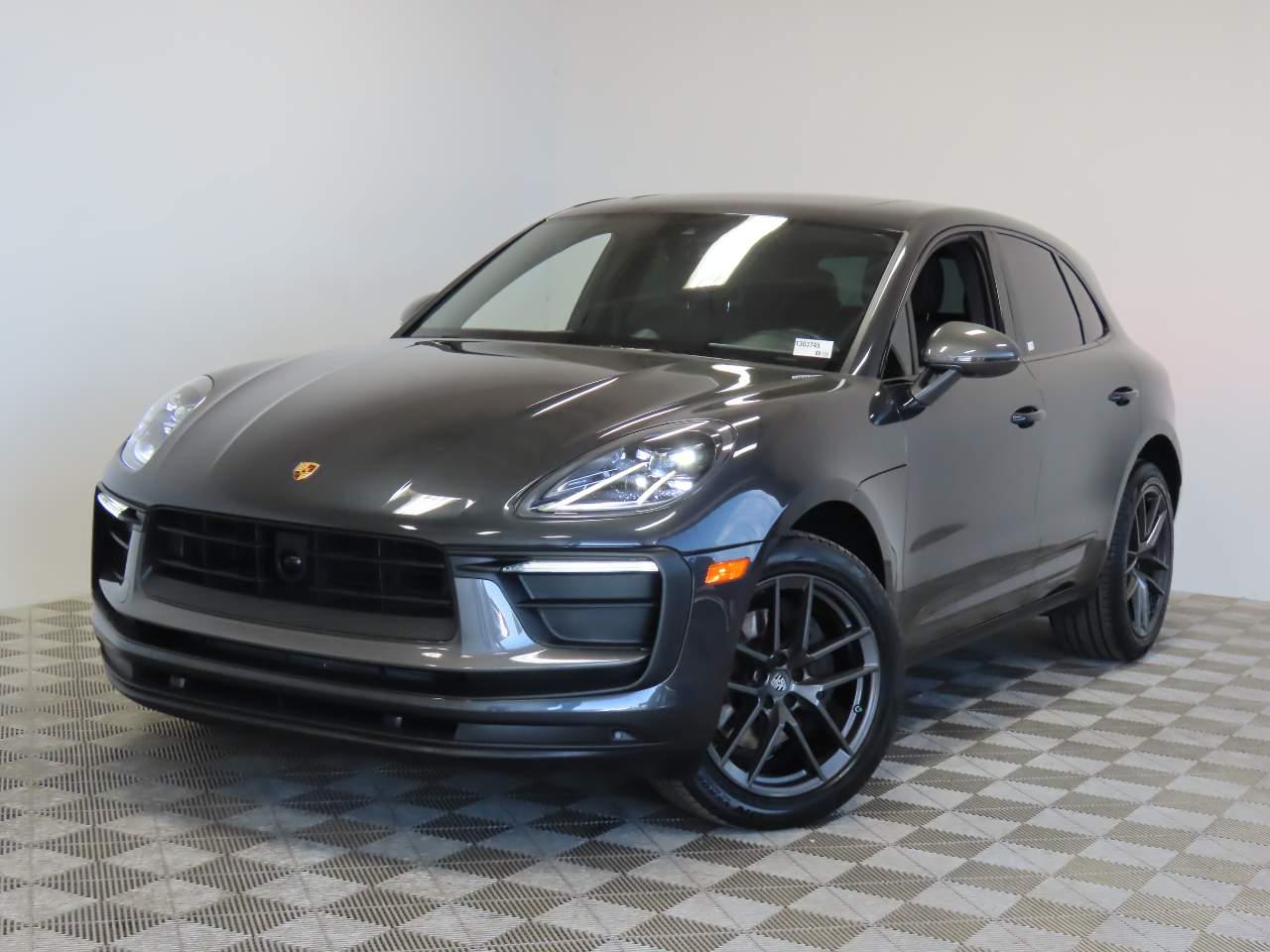 2023 Porsche Macan T's photo