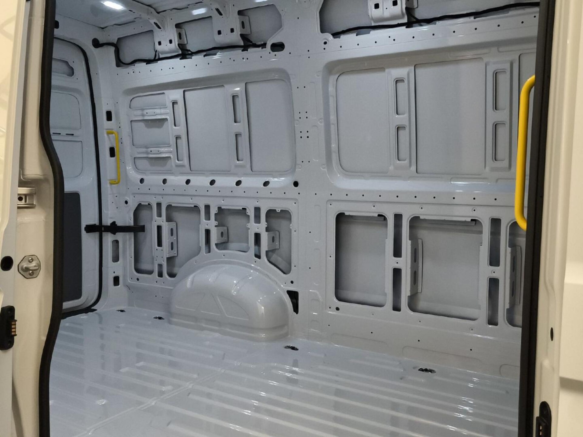 Volkswagen Crafter Kasten mittlerer Radstand