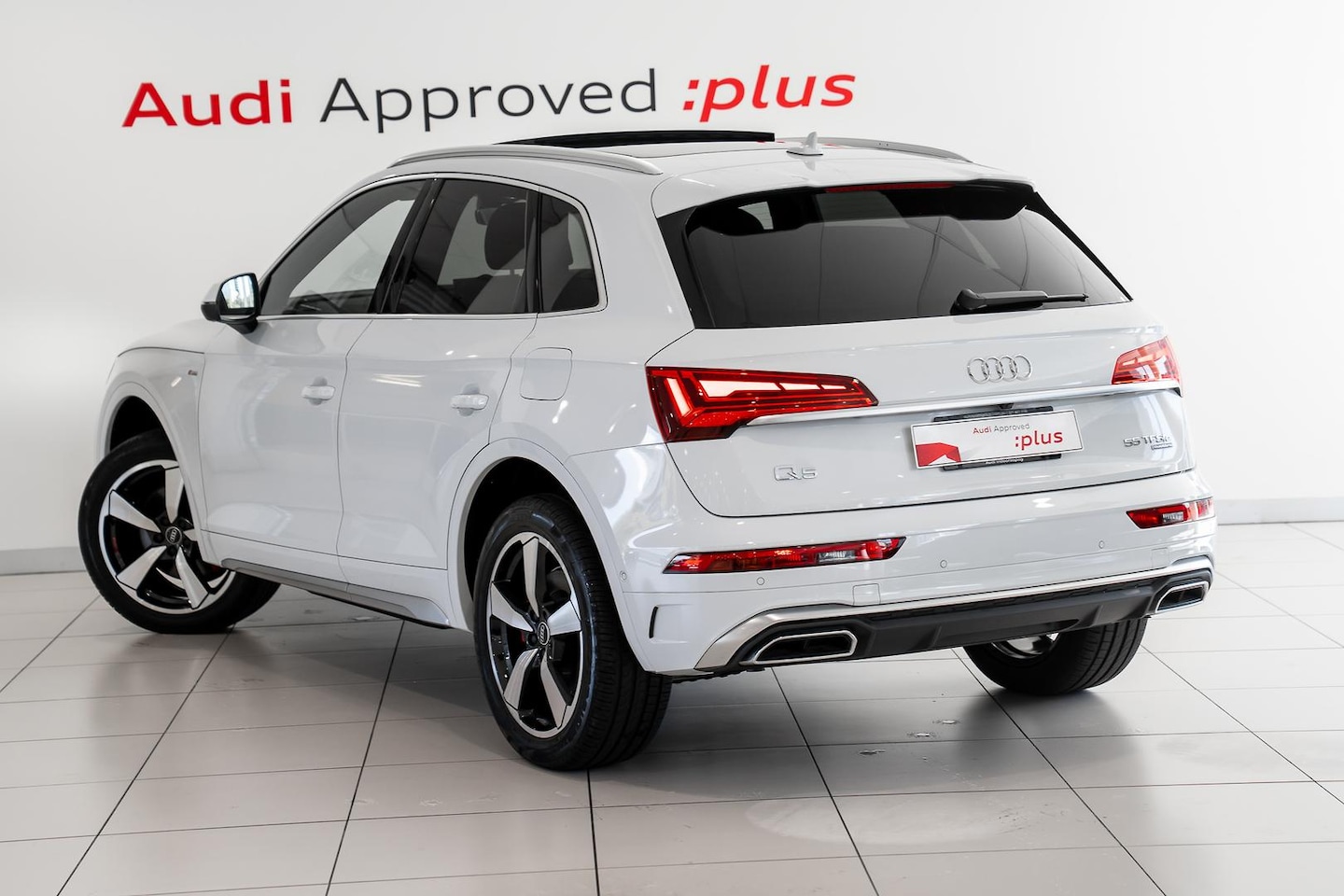 Image about Audi Q5 TFSI e S line 55 TFSI e quattro S tronic