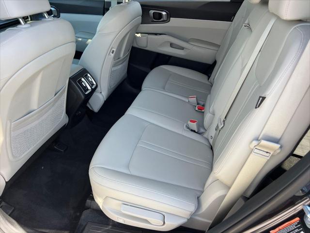2025 Kia Sorento S - Photo 20