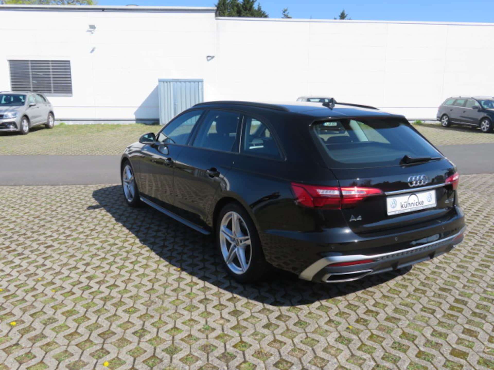 Audi A4 Avant S line