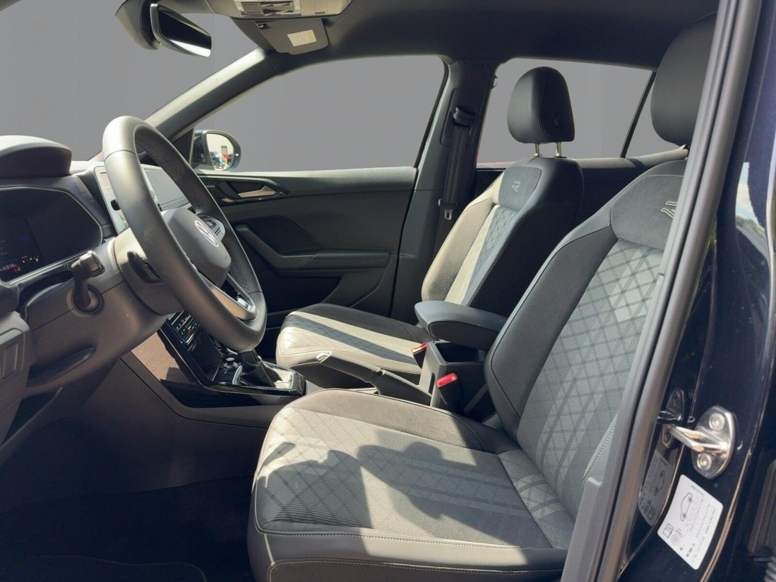Volkswagen T-Cross – Bild 8