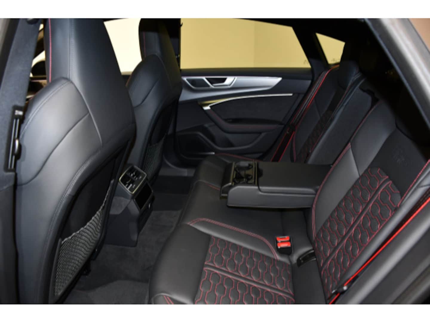 Bild über Audi RS 7 Sportback TFSI quattro tiptronic - für weitere Informationen kontaktieren Sie den Audi Partner