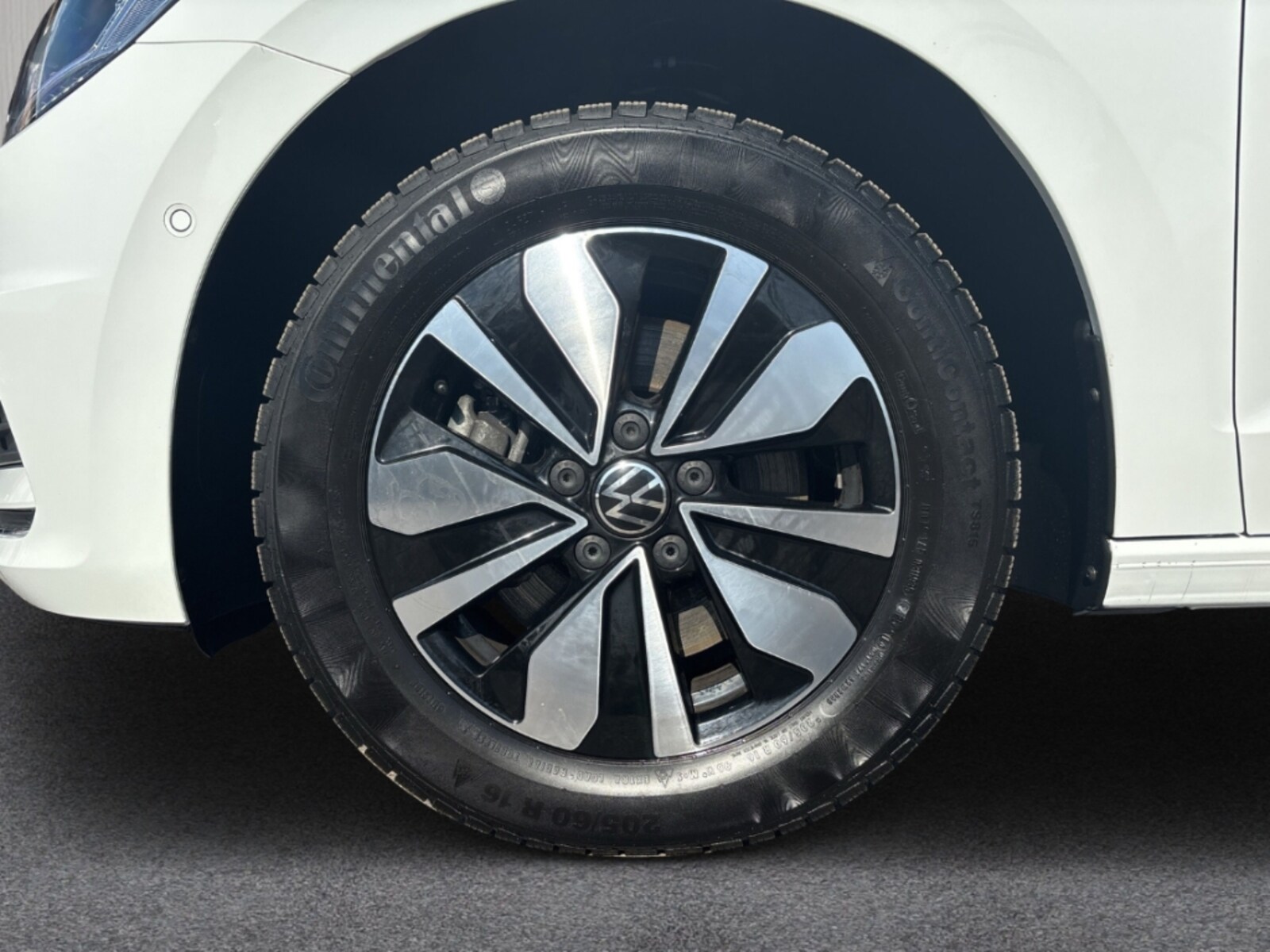 Volkswagen Touran – Bild 11