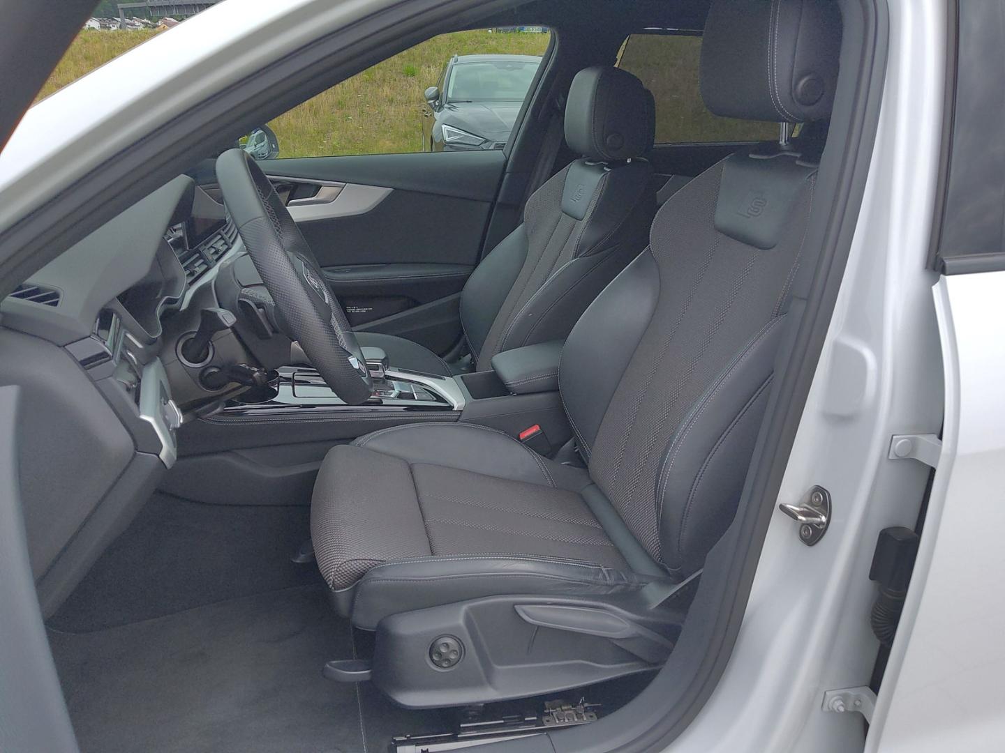 Image about Audi A4 Avant 40 TFSI quattro S tronic