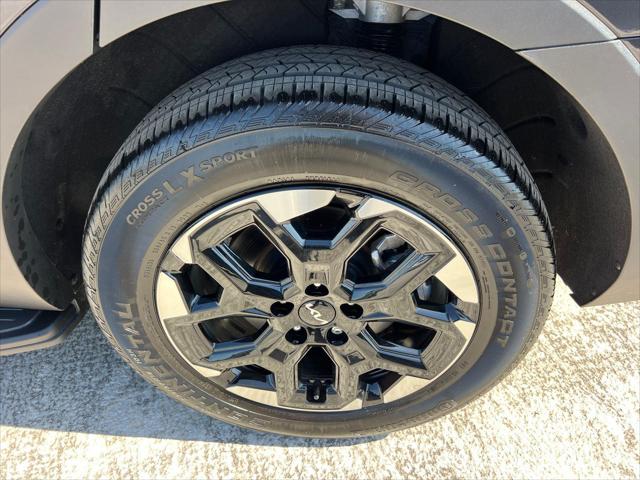 2025 Kia Sorento S - Photo 19