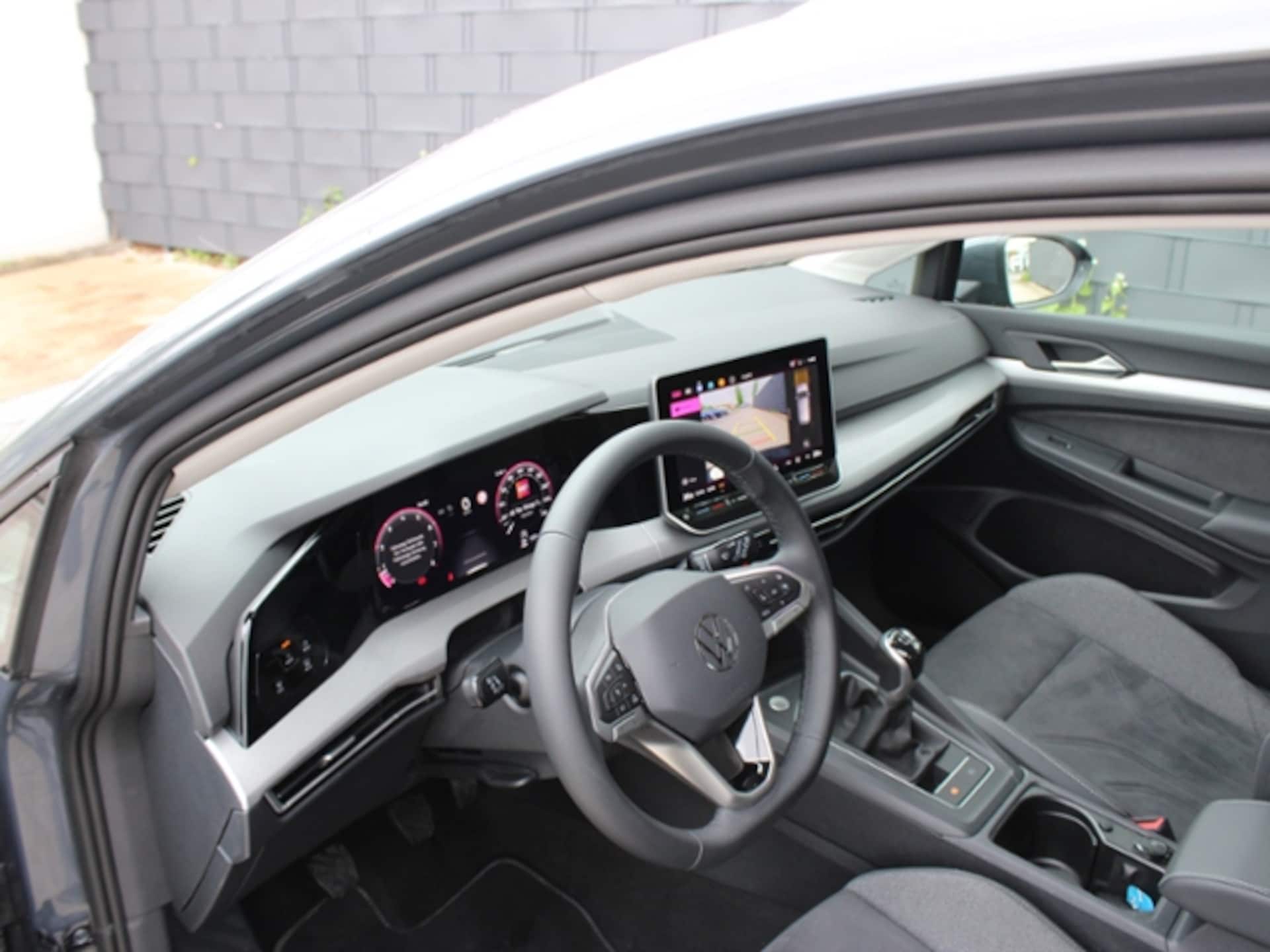 Volkswagen Golf Variant Life