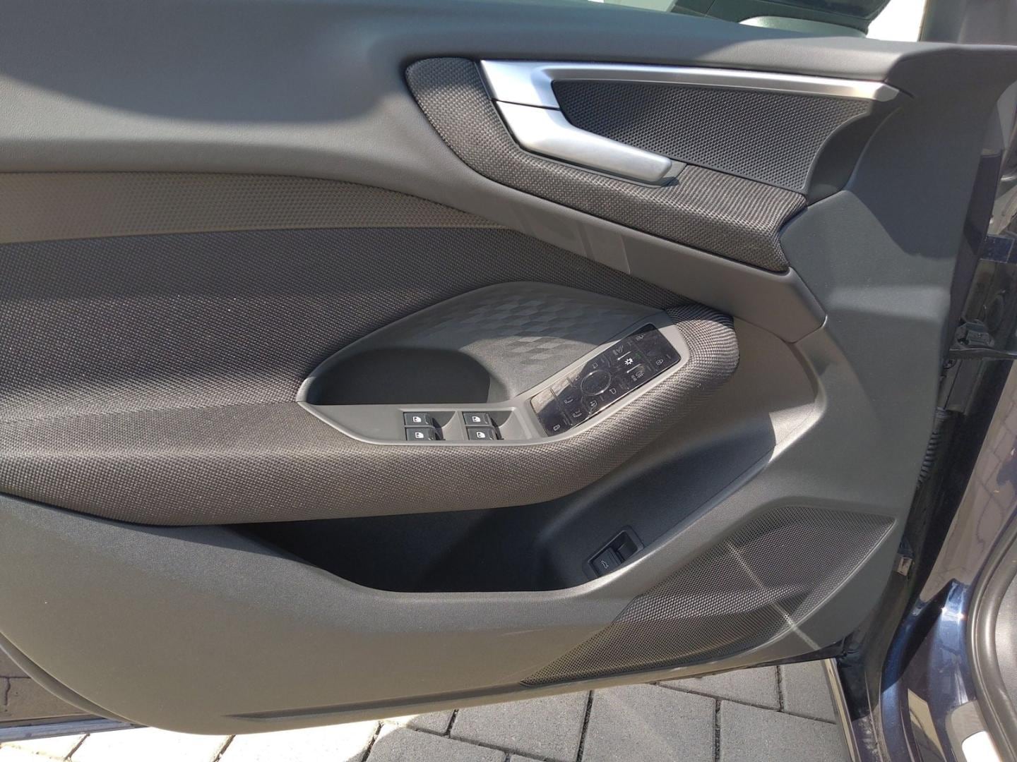 Bild über Audi A5 Avant TDI 150 kW S tronic - für weitere Informationen kontaktieren Sie den Audi Partner