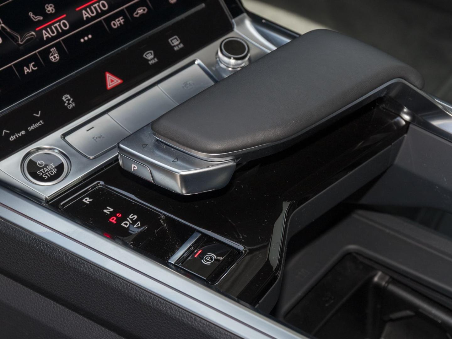 Image about Audi Q8 Sportback e-tron advanced 55 e-tron quattro