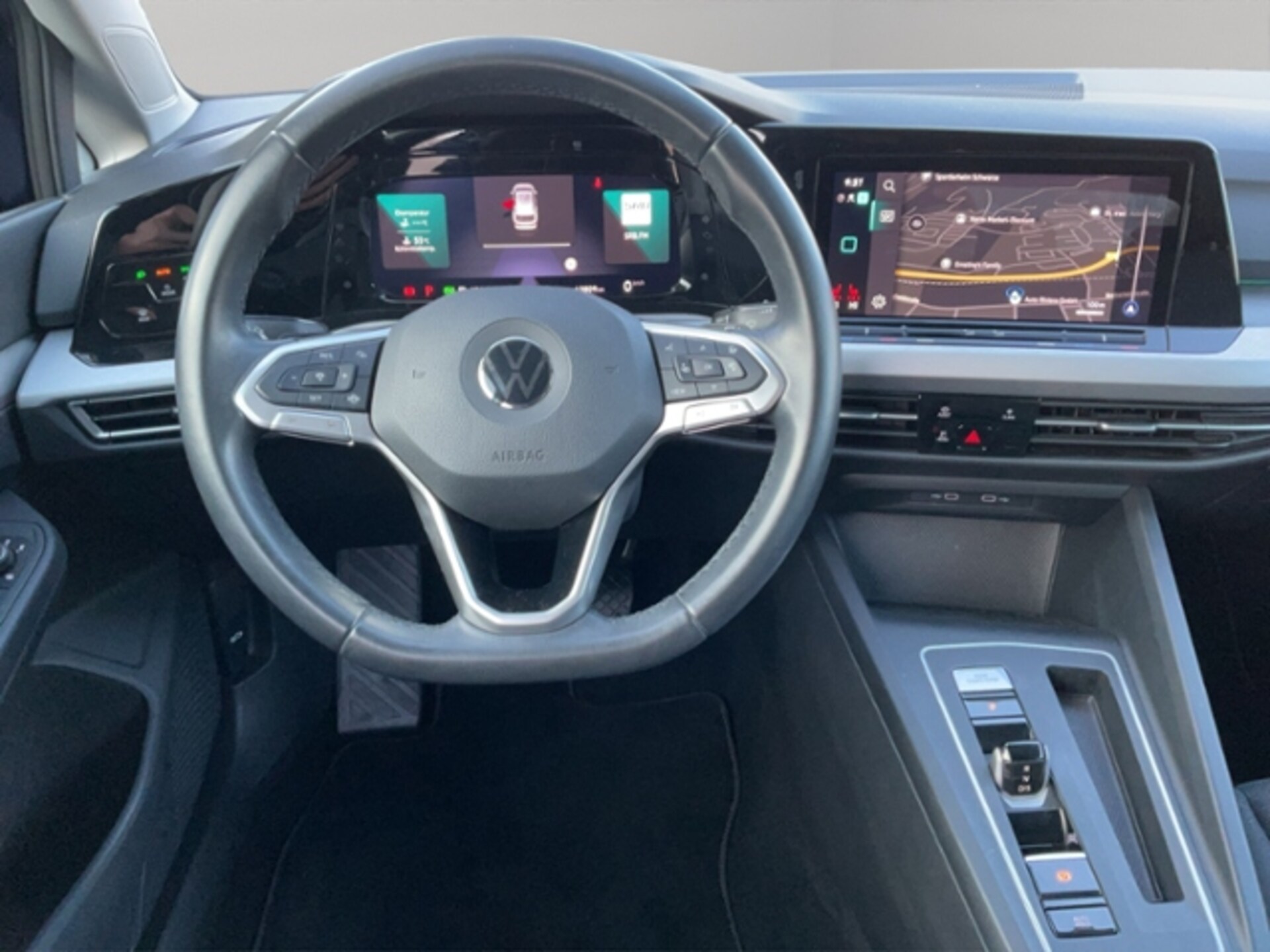 Volkswagen Golf Variant Life