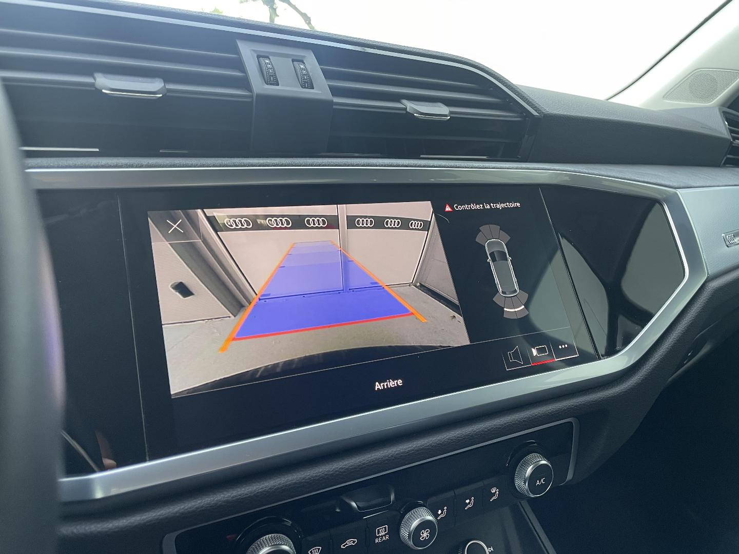 Image about Audi Q3 Design Luxe 35 TDI 110 kW (150 ch) S tronic