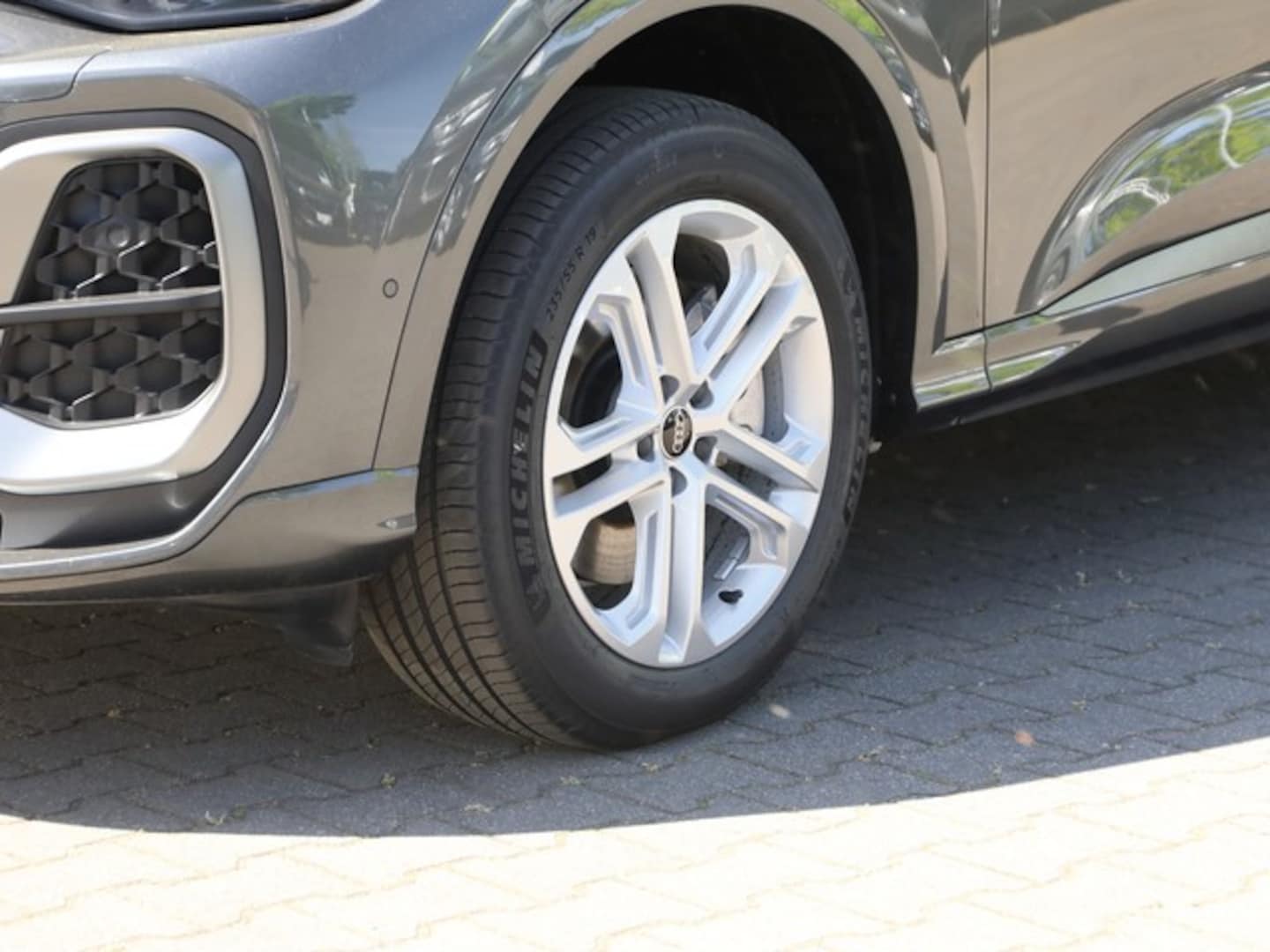 Bild über Audi Q5 Sportback TDI quattro 150 kW S tronic - für weitere Informationen kontaktieren Sie den Audi Partner