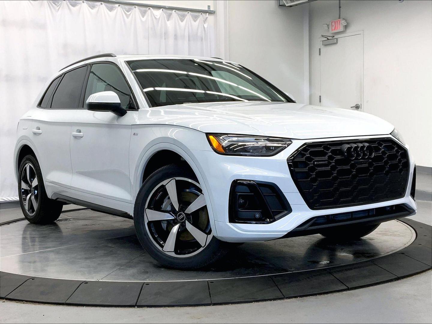 2023 Audi Q5 45 Premium Plus's photo
