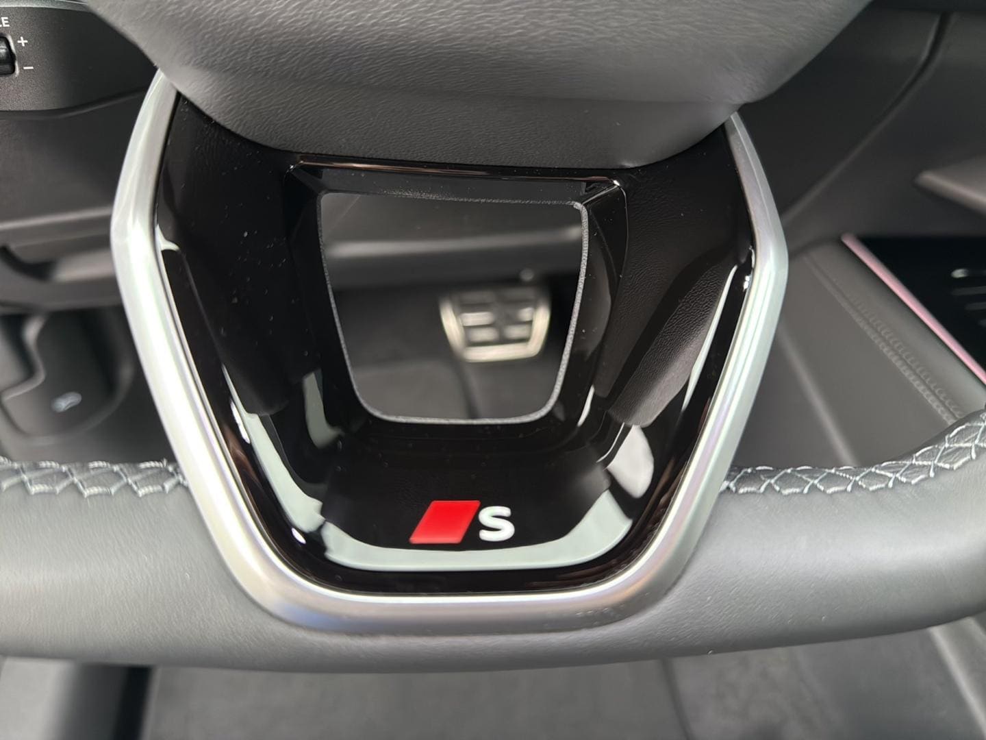 Bild über Audi Q3 SUV e-hybrid e-hybrid 200 kW S tronic - für weitere Informationen kontaktieren Sie den Audi Partner