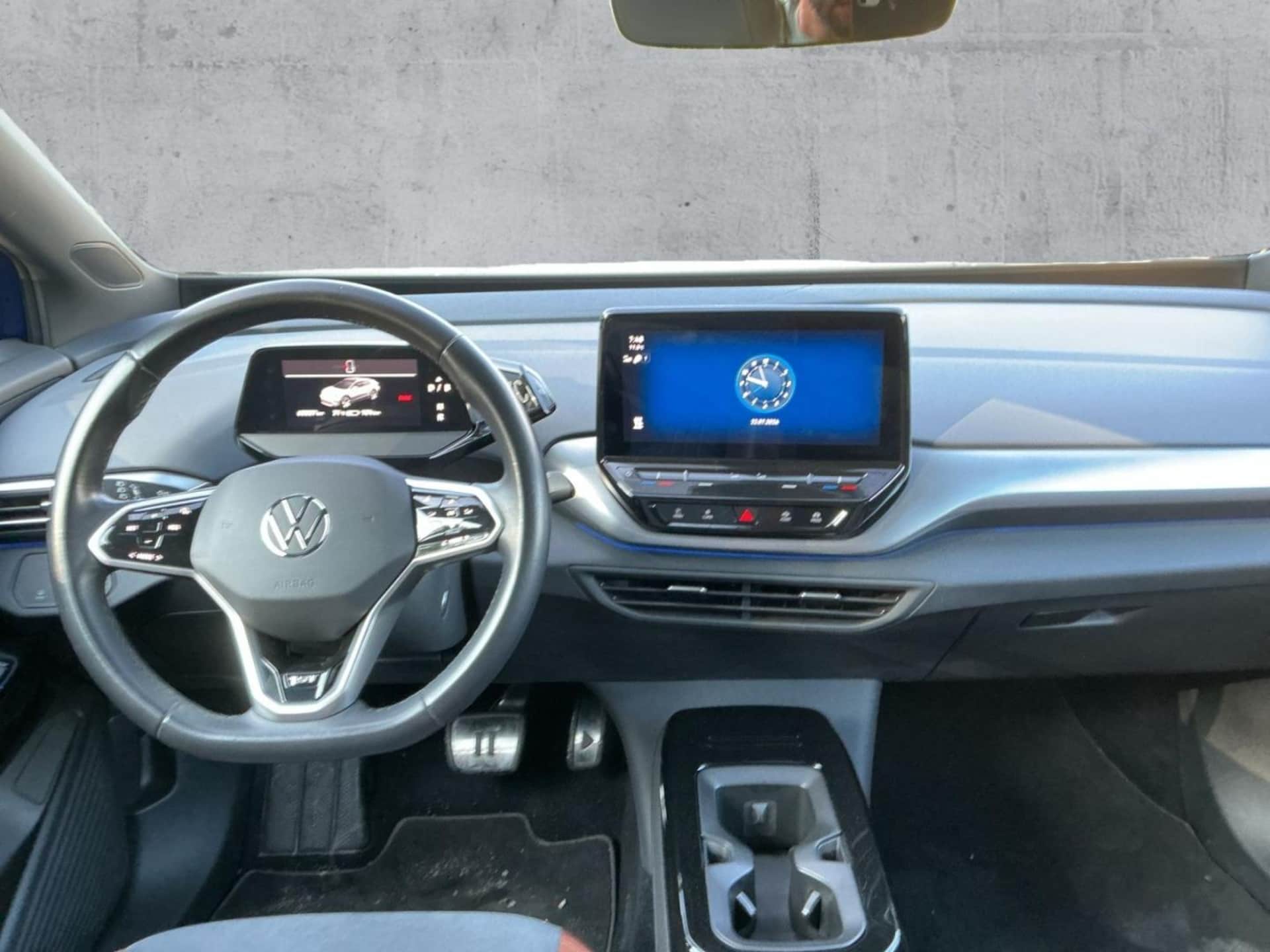 Volkswagen ID.4 1st