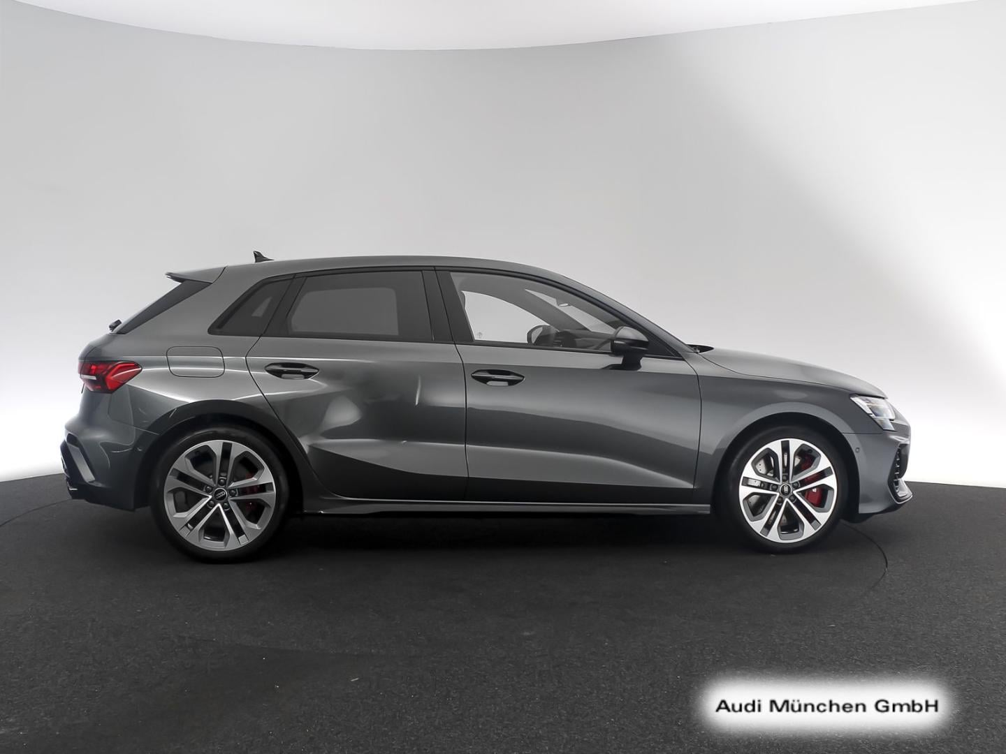 Bild über Audi S3 Sportback TFSI quattro S tronic - für weitere Informationen kontaktieren Sie den Audi Partner