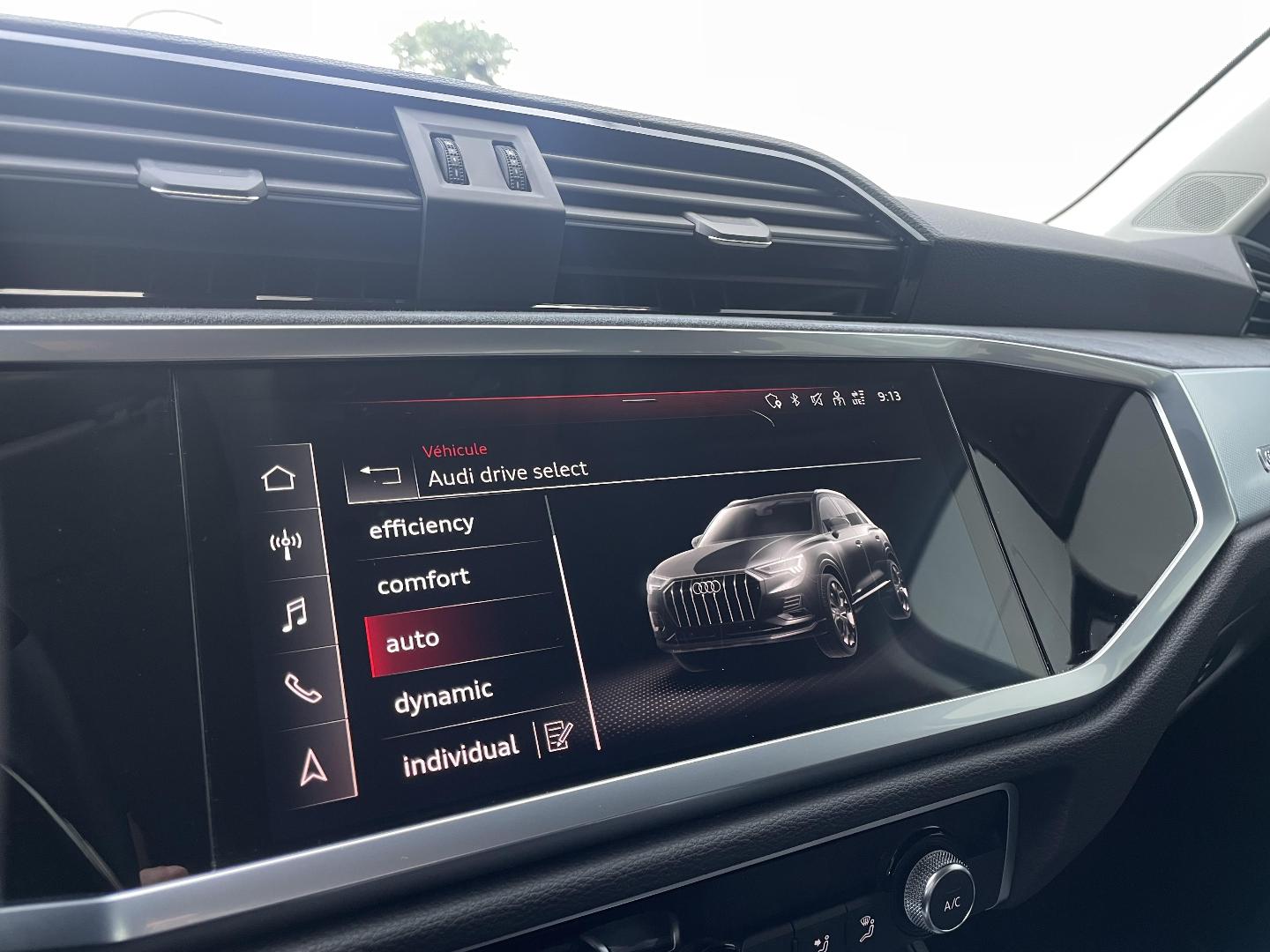 Image about Audi Q3 Design Luxe 35 TDI 110 kW (150 ch) S tronic