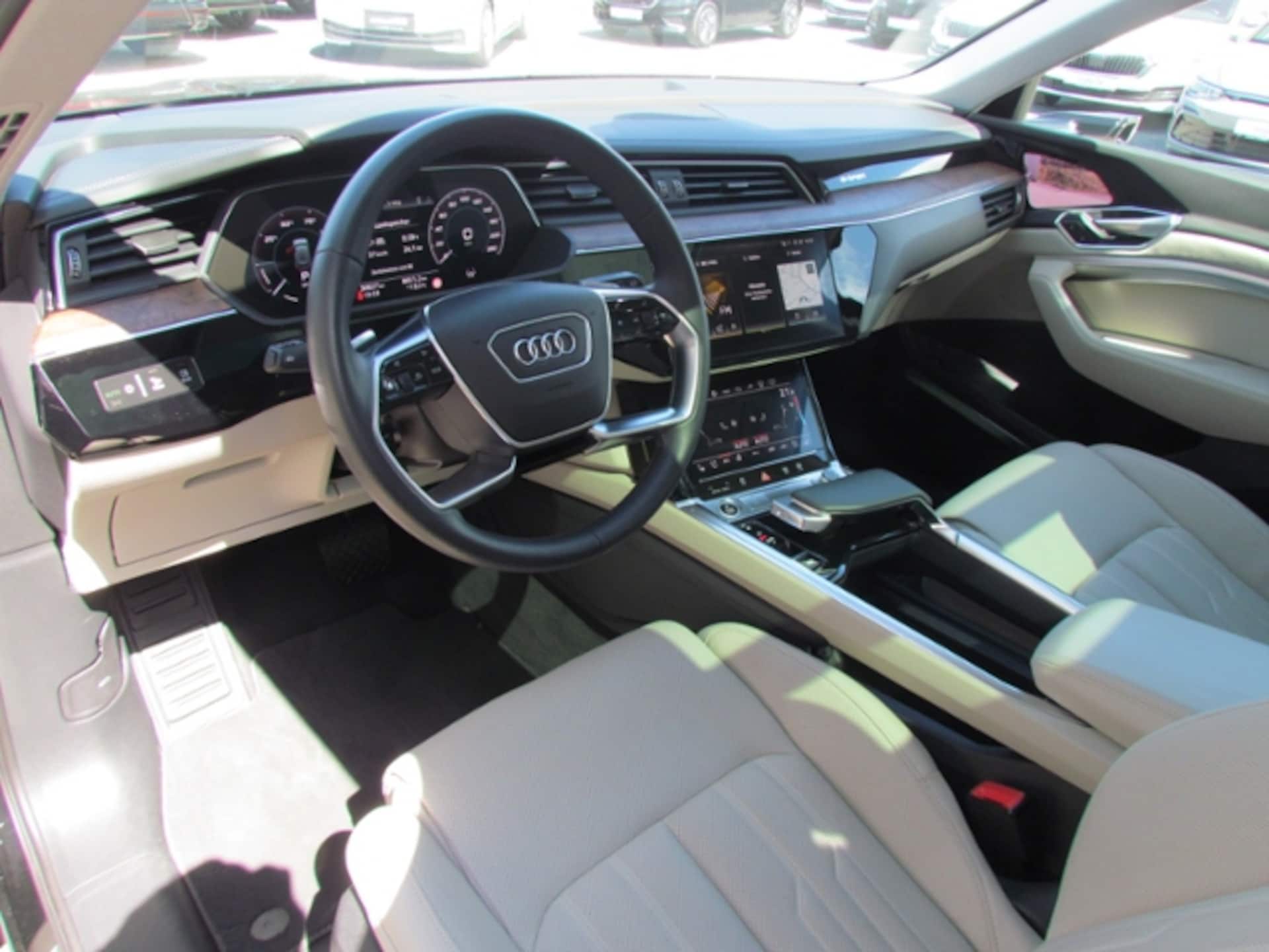 Audi e-tron advanced