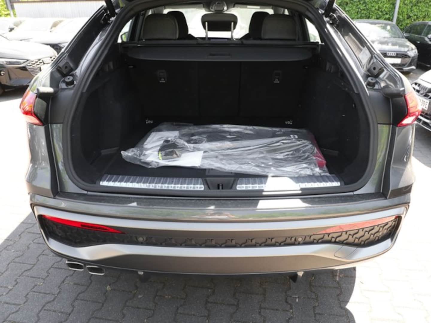 Bild über Audi Q5 Sportback TDI quattro 150 kW S tronic - für weitere Informationen kontaktieren Sie den Audi Partner
