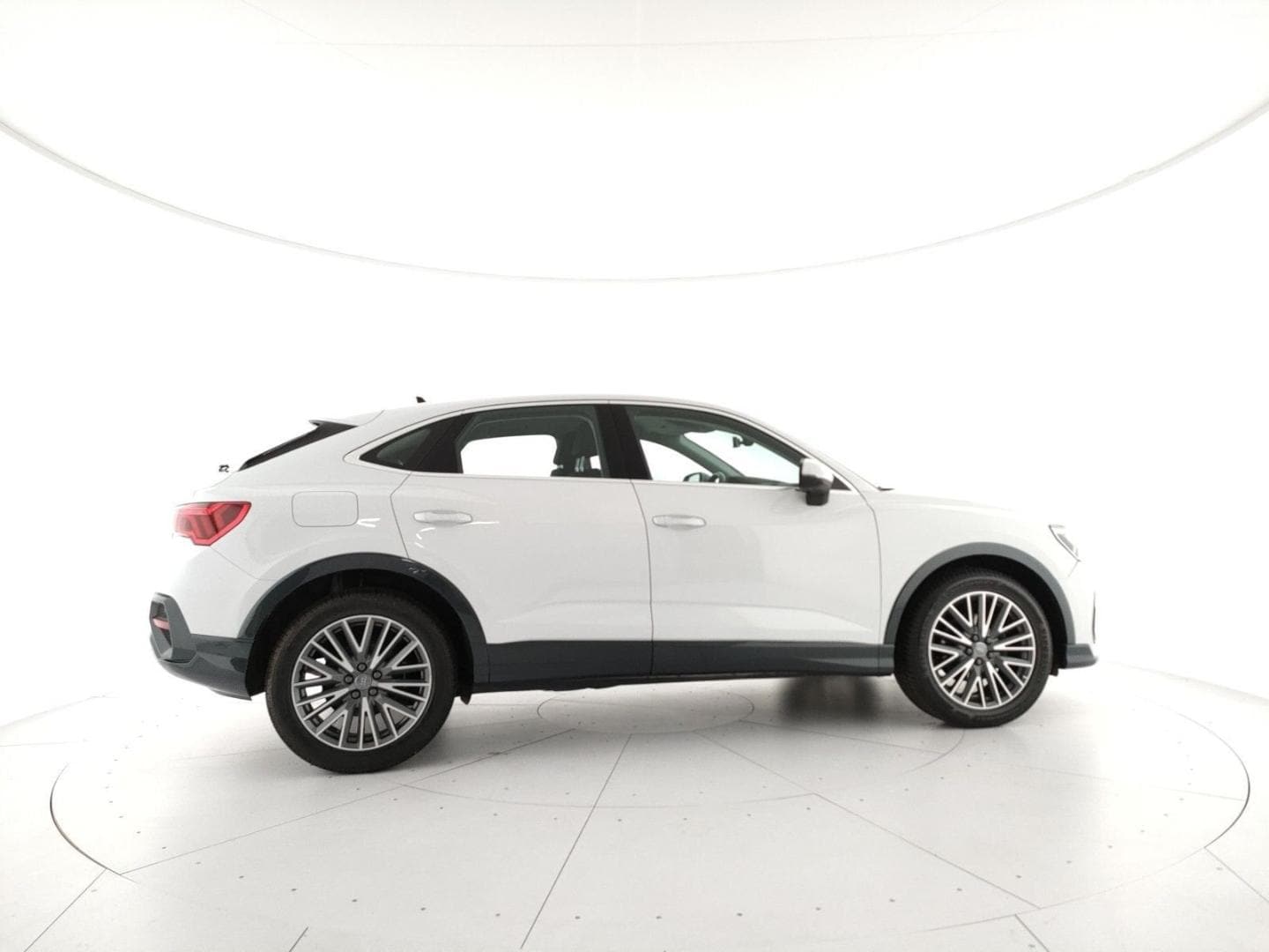 Immagine di Audi Q3 Sportback Business Plus 35 TFSI 110 kW (150 PS) S tronic - Vista: for more details contact your dealer