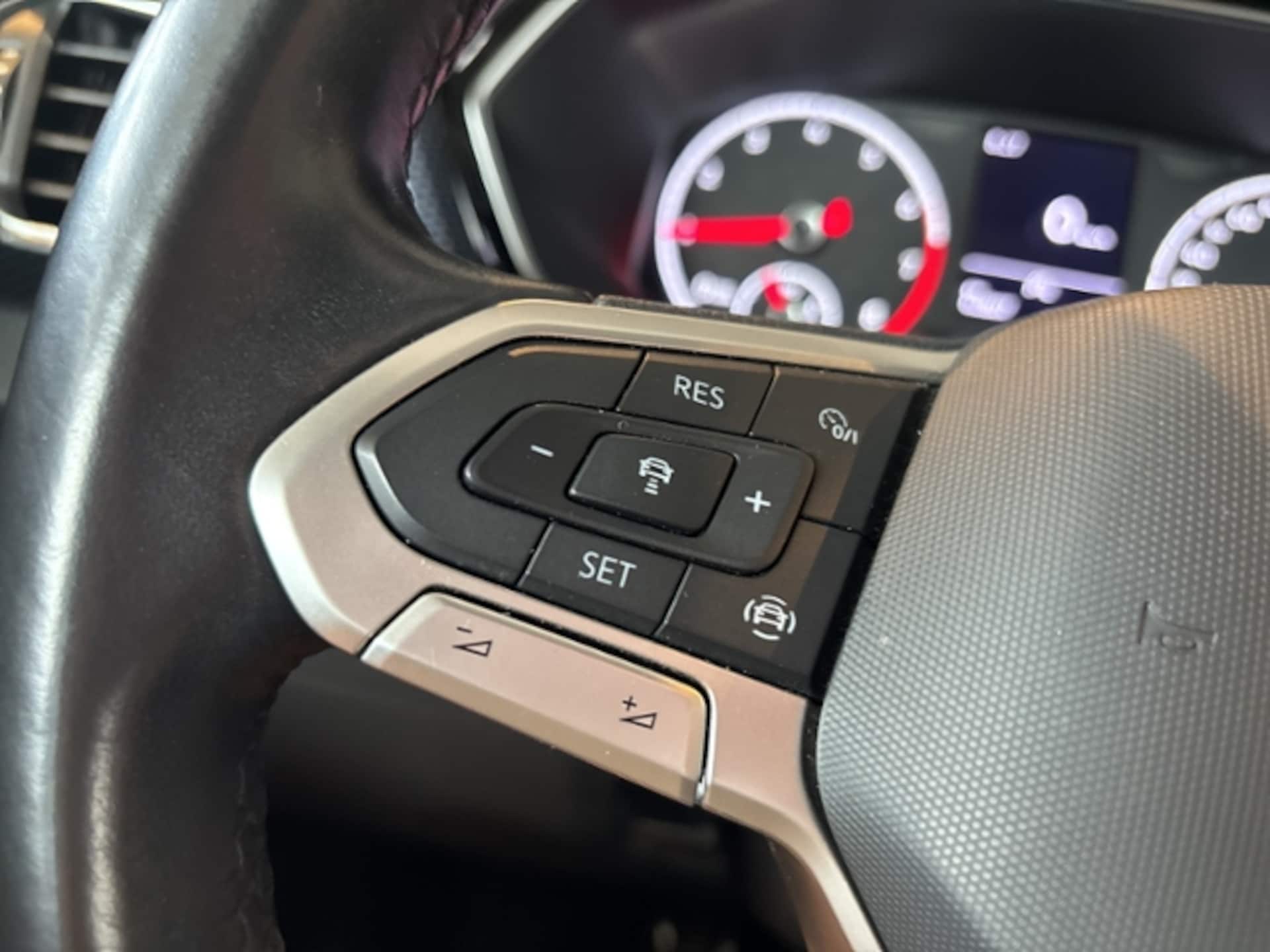Volkswagen T-Cross United