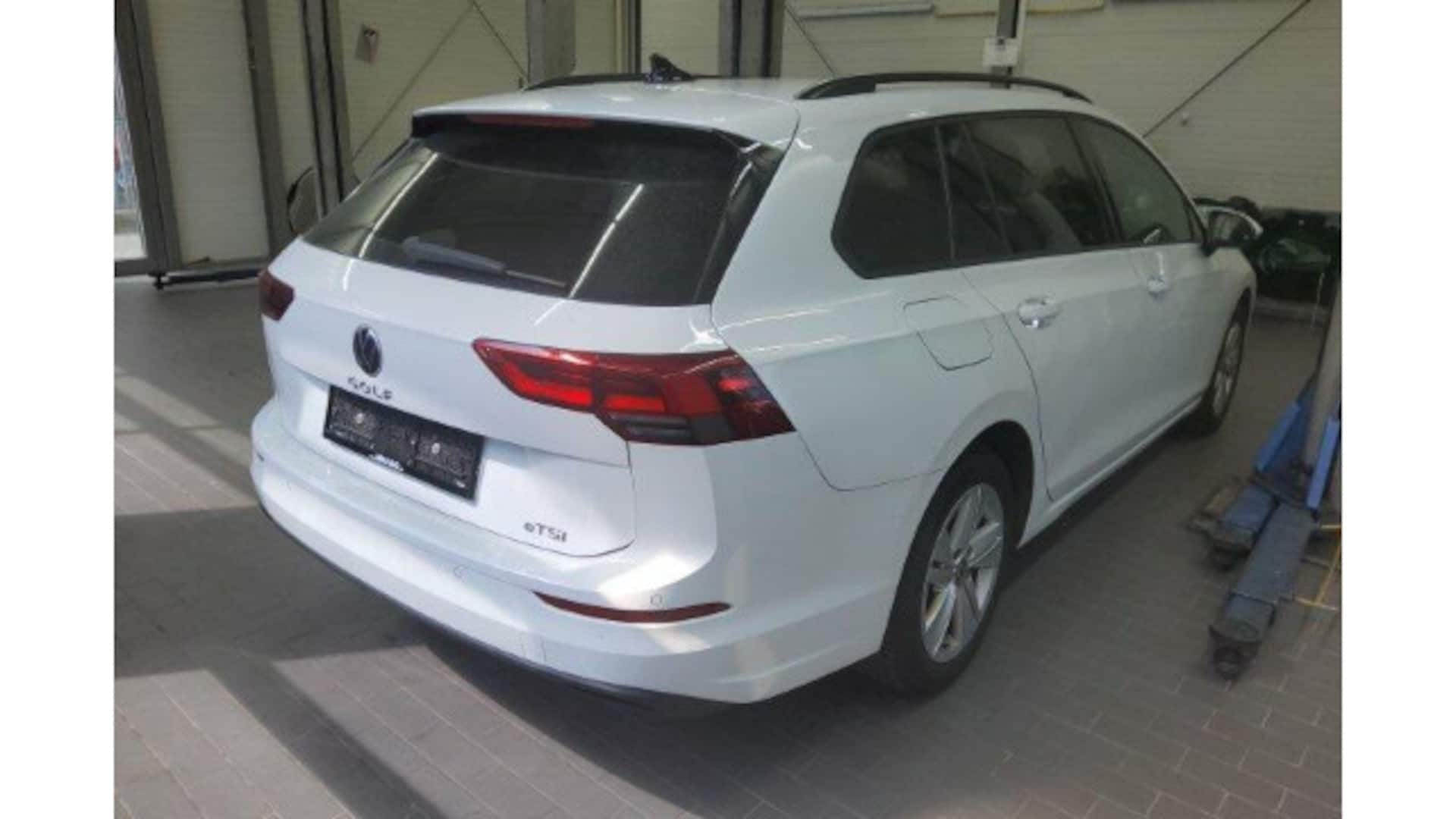 Volkswagen Golf Variant Life