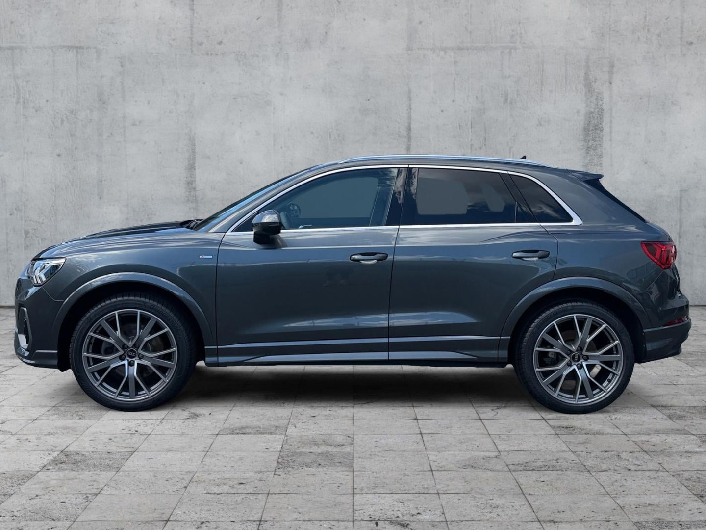 Bild über Audi Q3 TFSI quattro 180 kW S tronic - für weitere Informationen kontaktieren Sie den Audi Partner