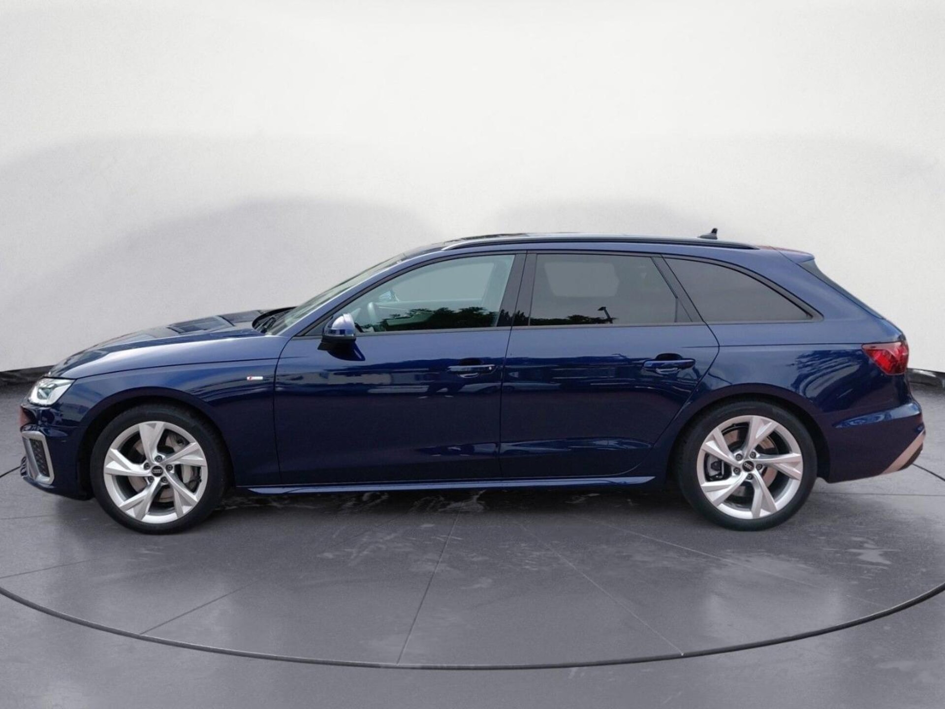 Audi A4 Avant S line