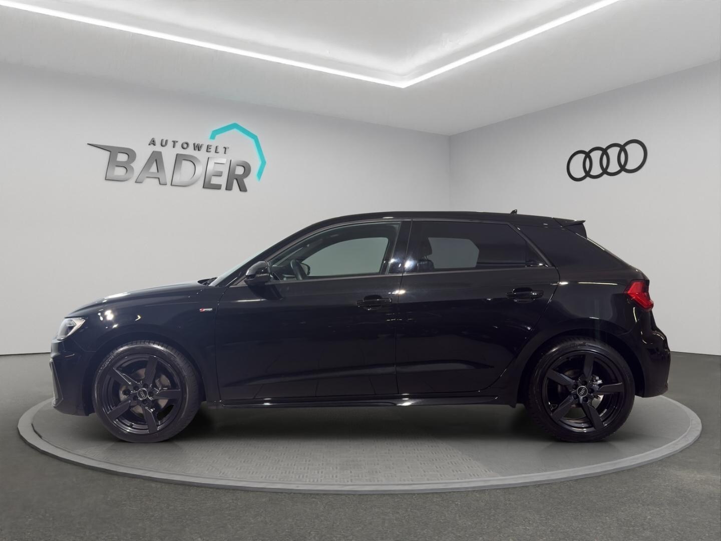 Bild über Audi A1 Sportback S line 35 TFSI S tronic - für weitere Informationen kontaktieren Sie den Audi Partner
