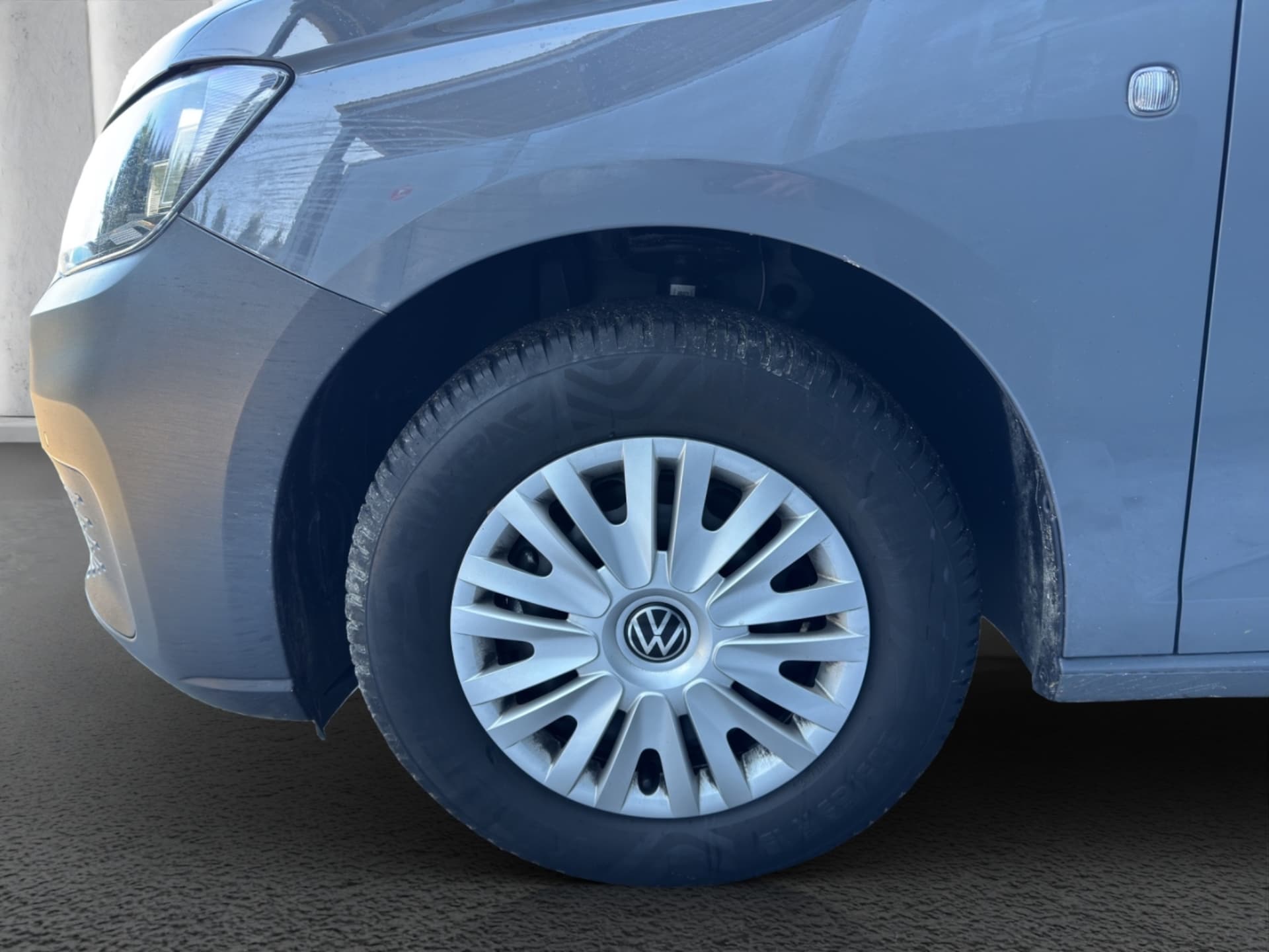 Volkswagen Caddy Basis-Modell