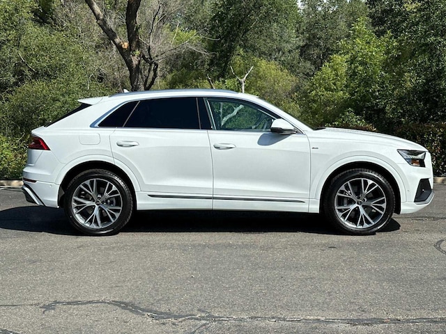 2023 Audi Q8