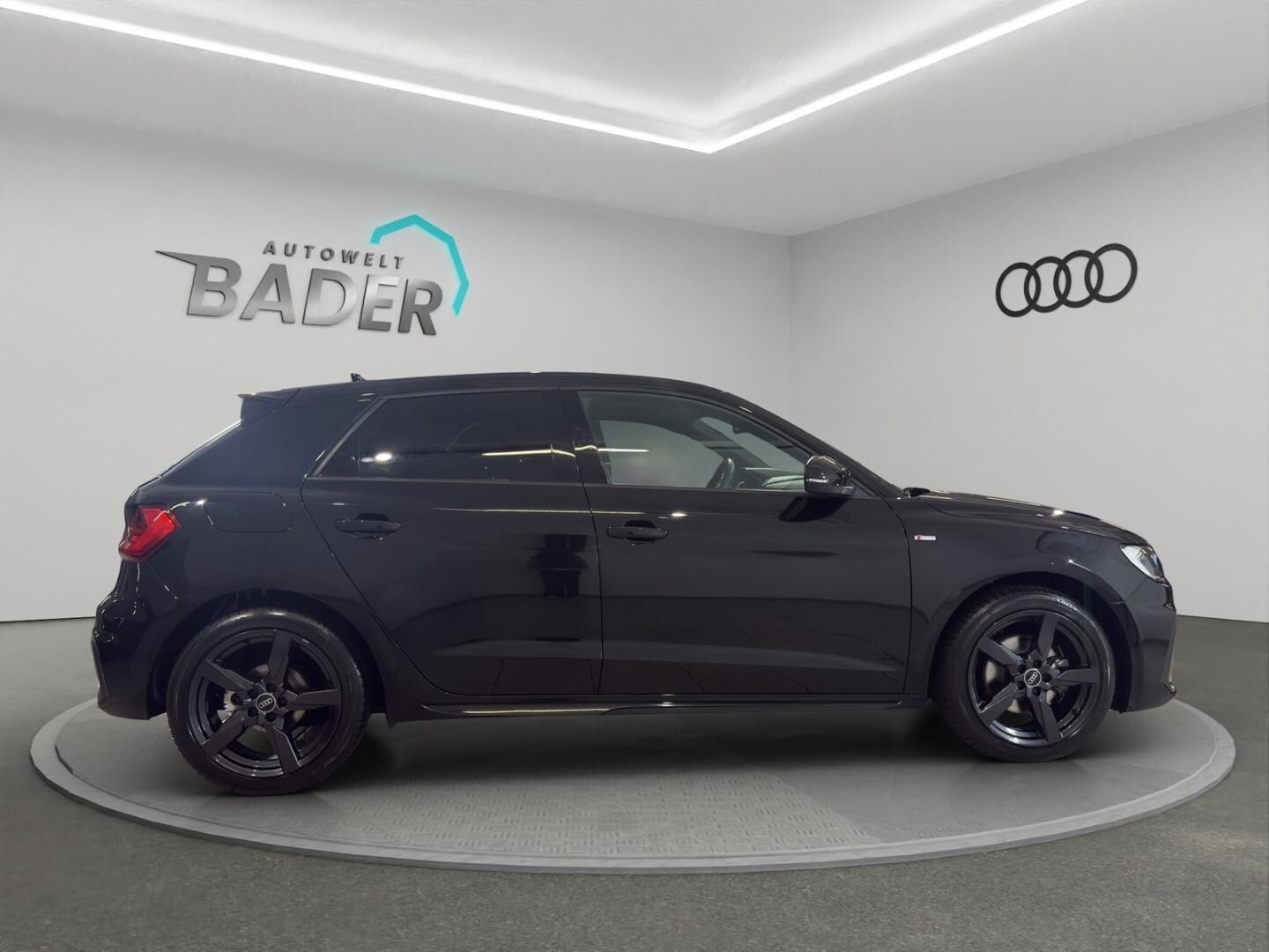 Bild über Audi A1 Sportback S line 35 TFSI S tronic - für weitere Informationen kontaktieren Sie den Audi Partner