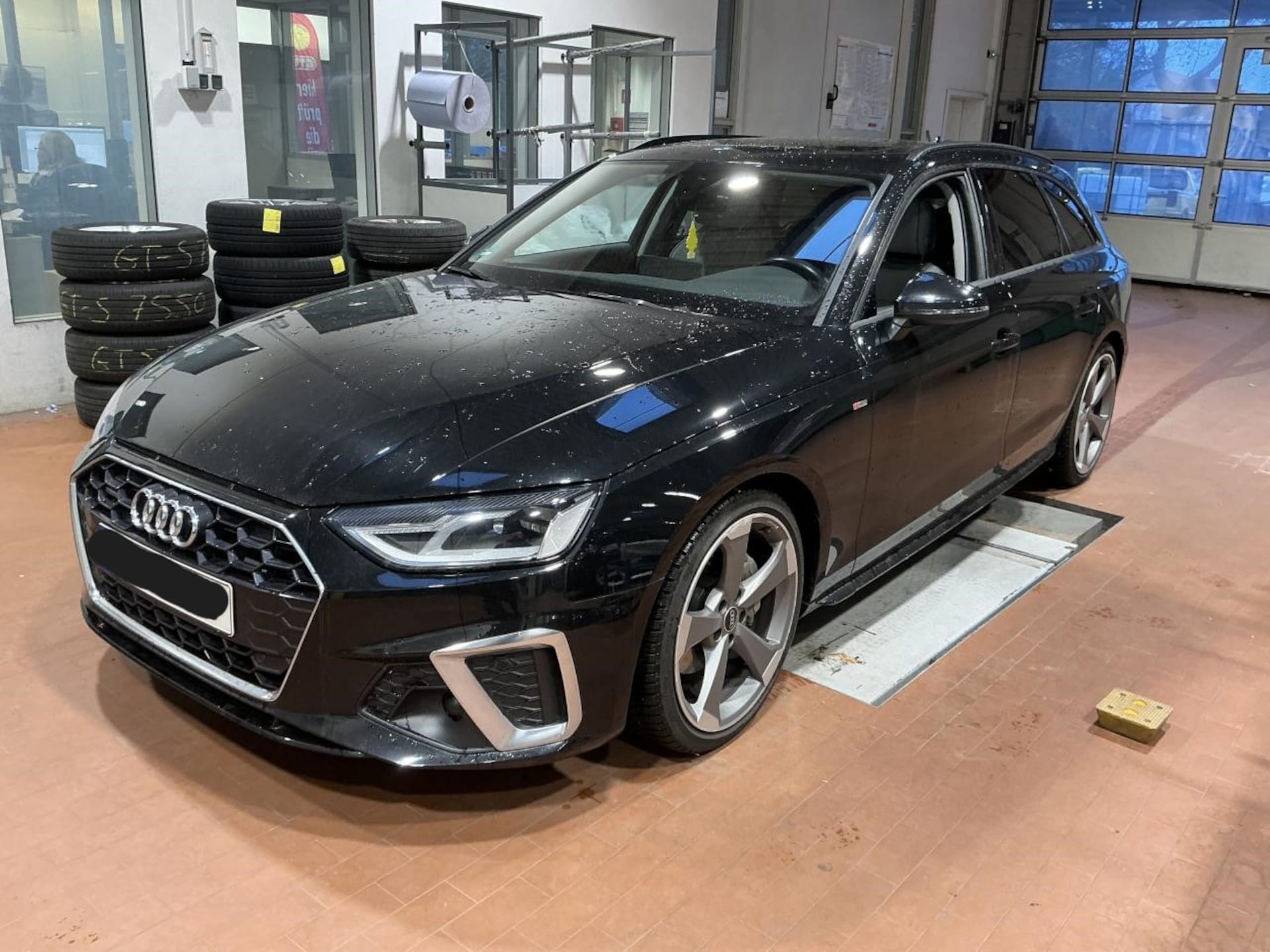 Audi A4 Avant S line