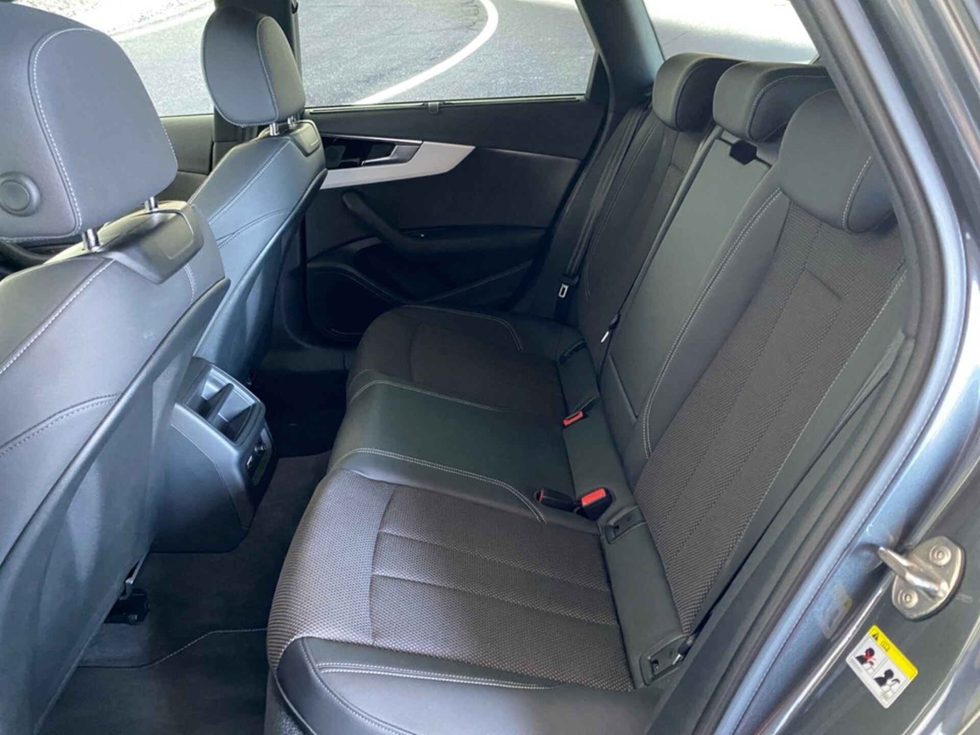 Audi A4 Avant S line