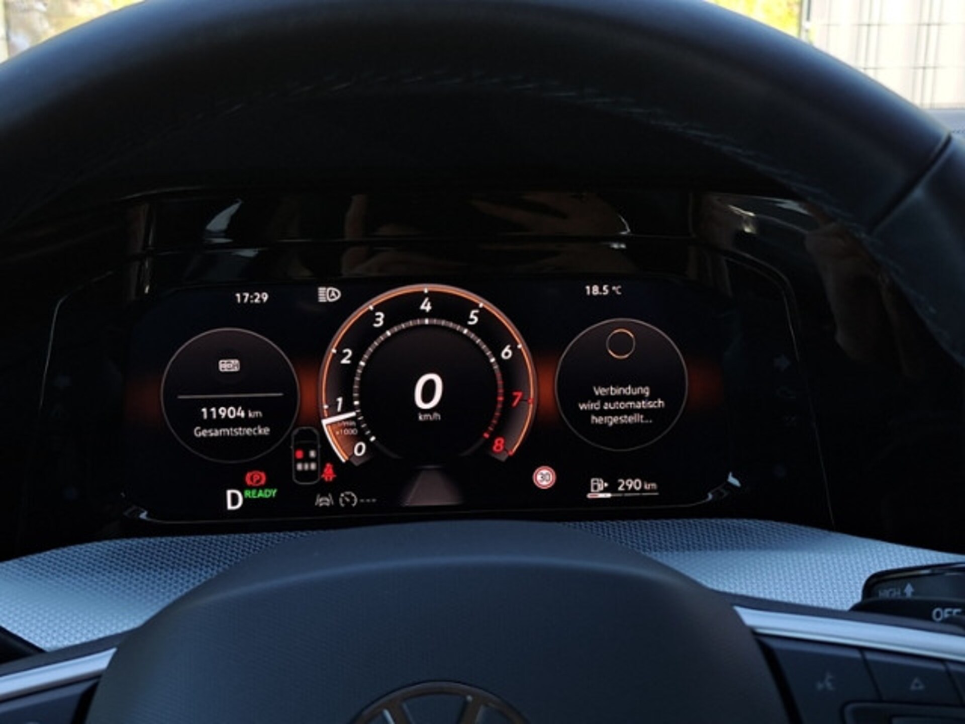 Volkswagen Golf Life
