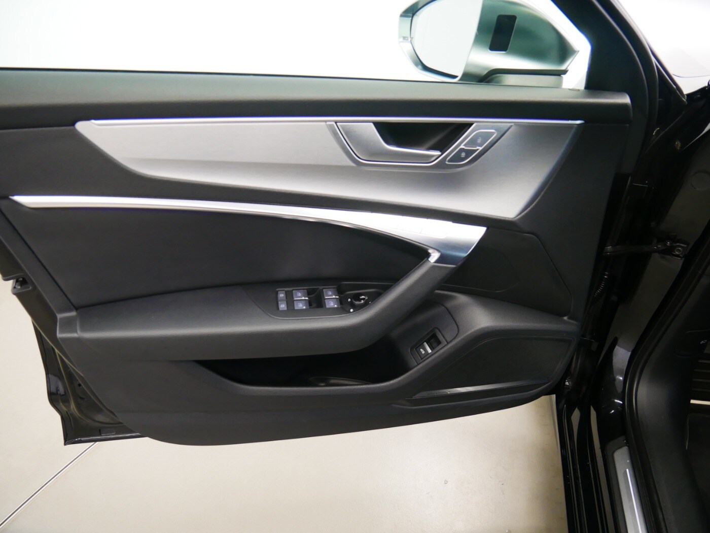 Image about Audi S6 Avant TDI quattro tiptronic