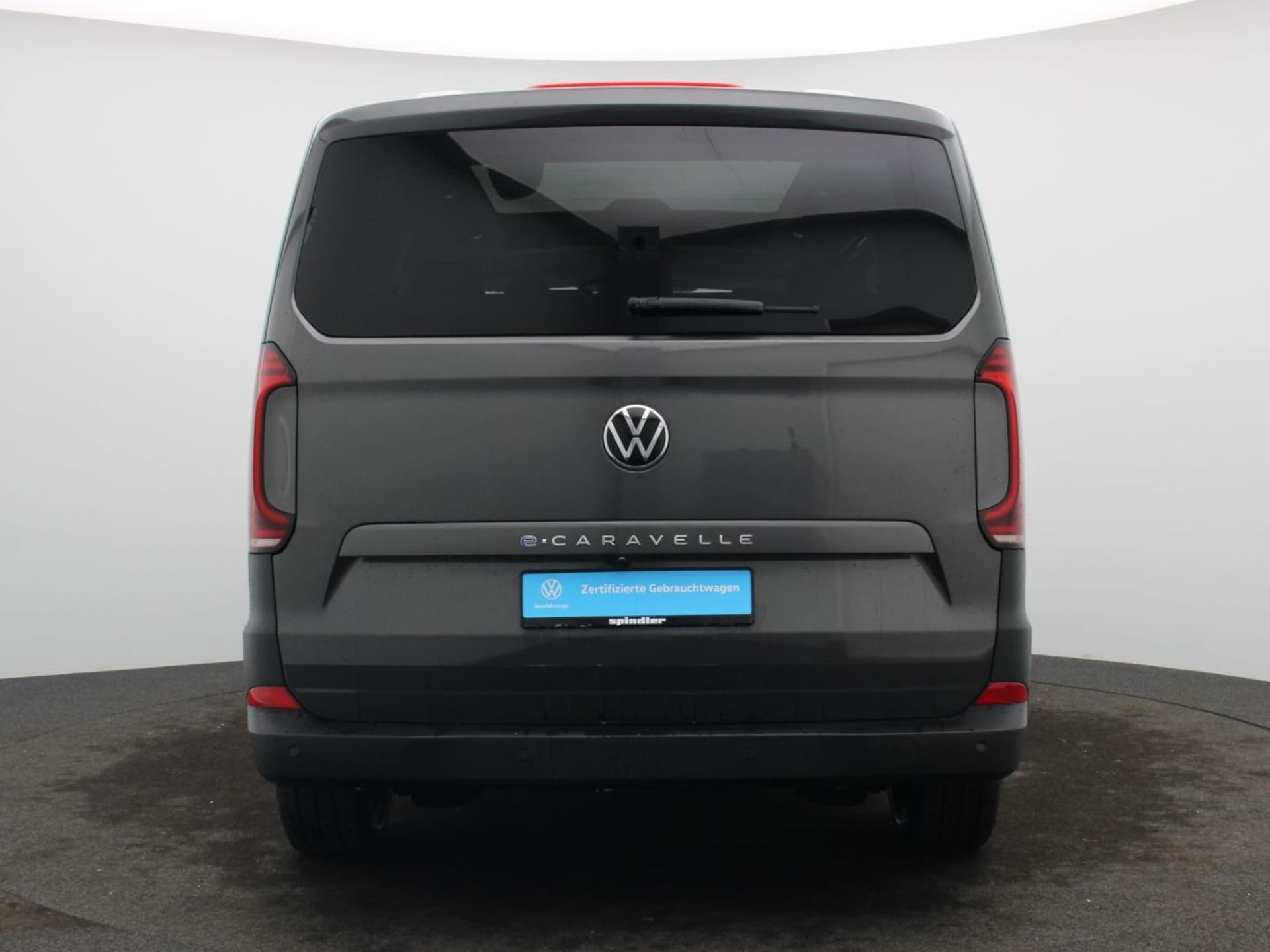 Volkswagen e-Caravelle Life