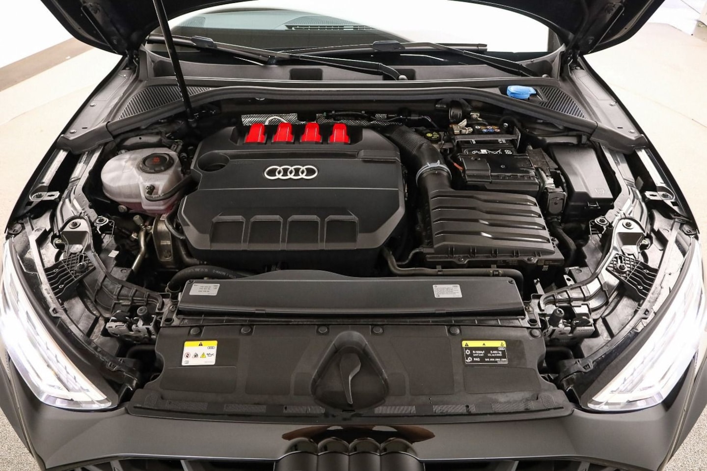 Bild über Audi S3 Sportback TFSI quattro S tronic - für weitere Informationen kontaktieren Sie den Audi Partner