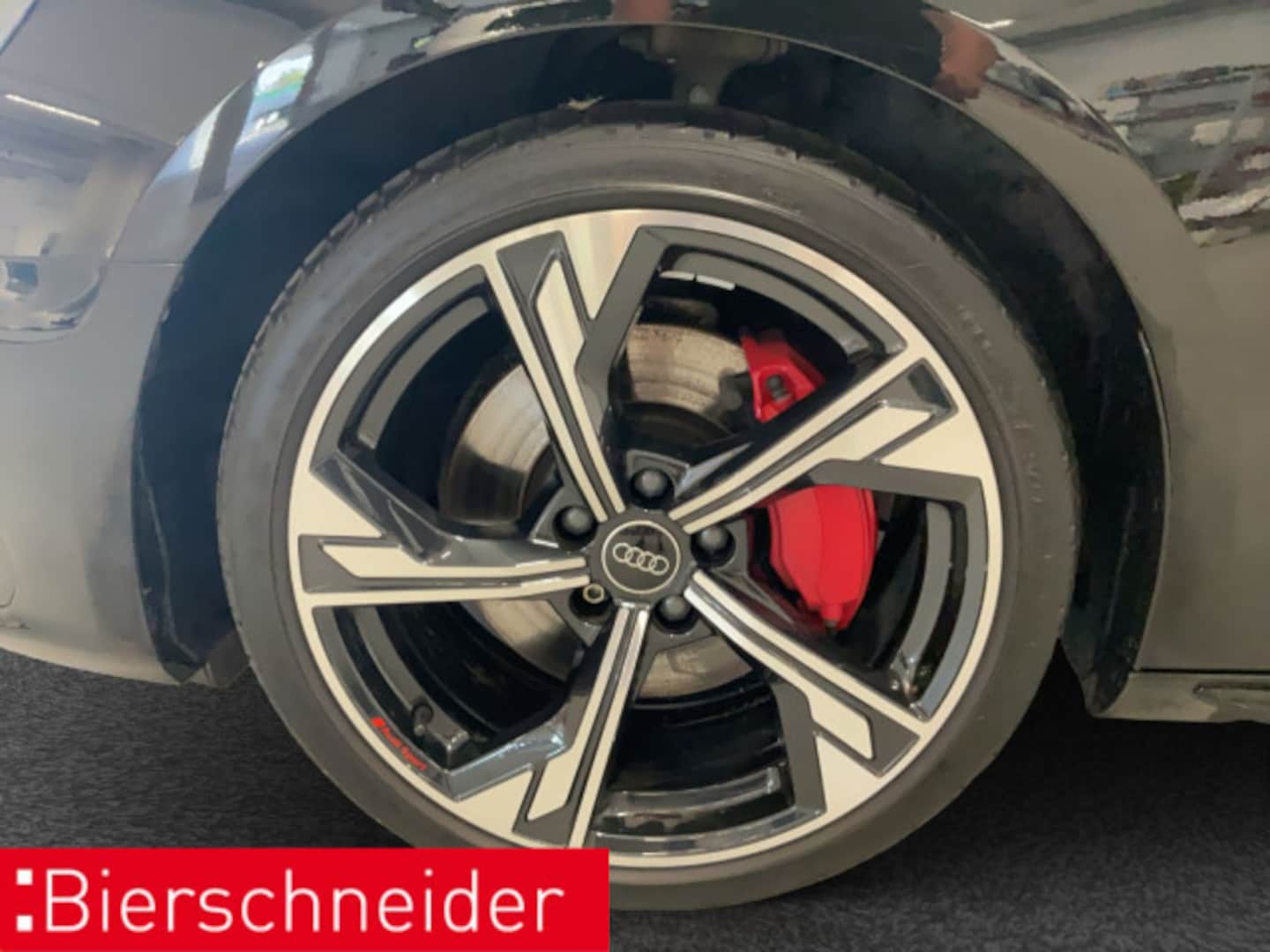 Bild über Audi A4 Avant S line 45 TFSI quattro S tronic - für weitere Informationen kontaktieren Sie den Audi Partner