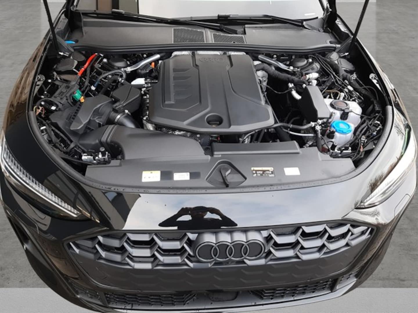 Bild über Audi A5 Limousine e-hybrid e-hybrid quattro 220 kW S tronic - für weitere Informationen kontaktieren Sie den Audi Partner