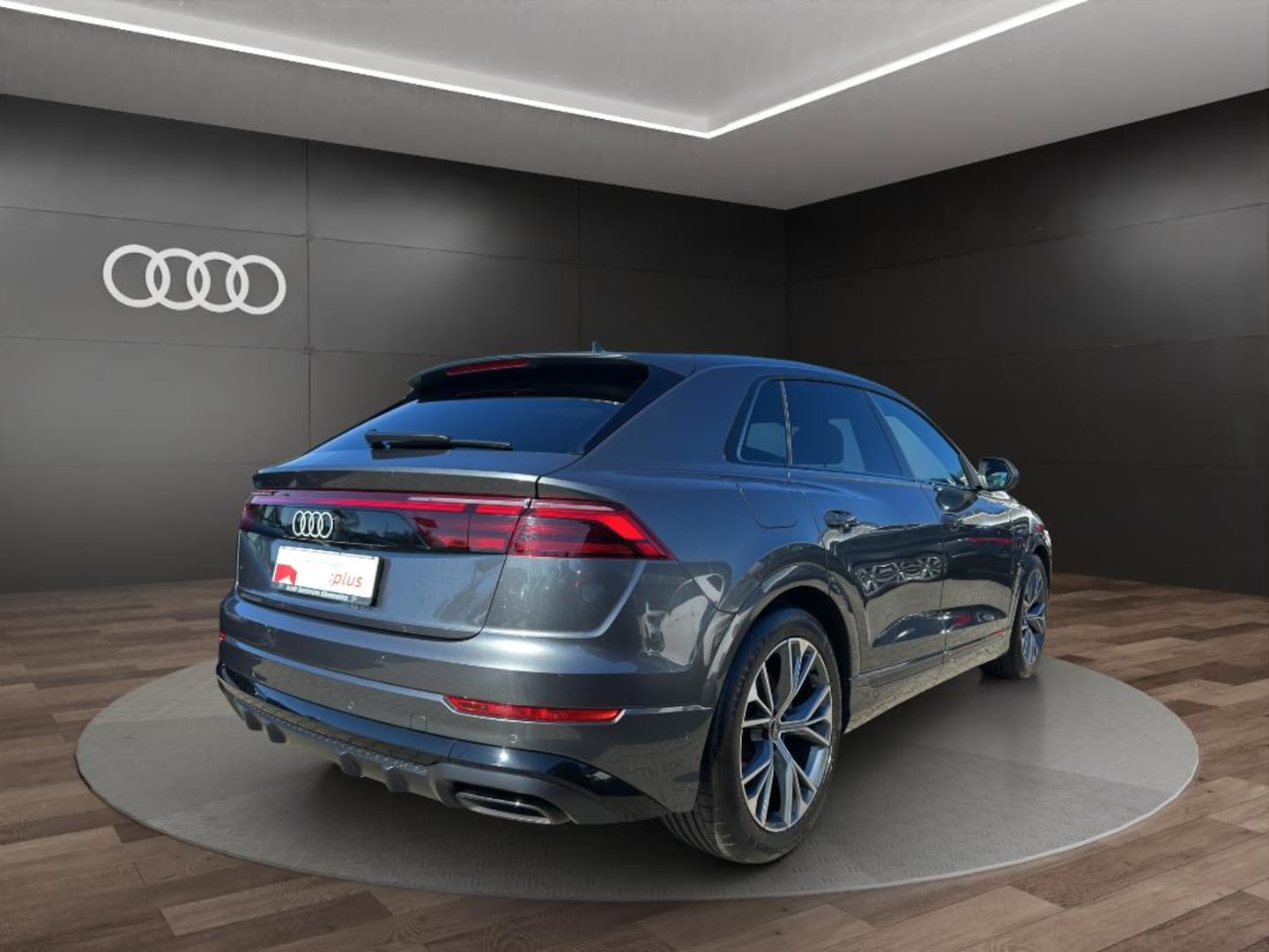 Bild über Audi Q8 SUV 50 TDI quattro tiptronic - für weitere Informationen kontaktieren Sie den Audi Partner