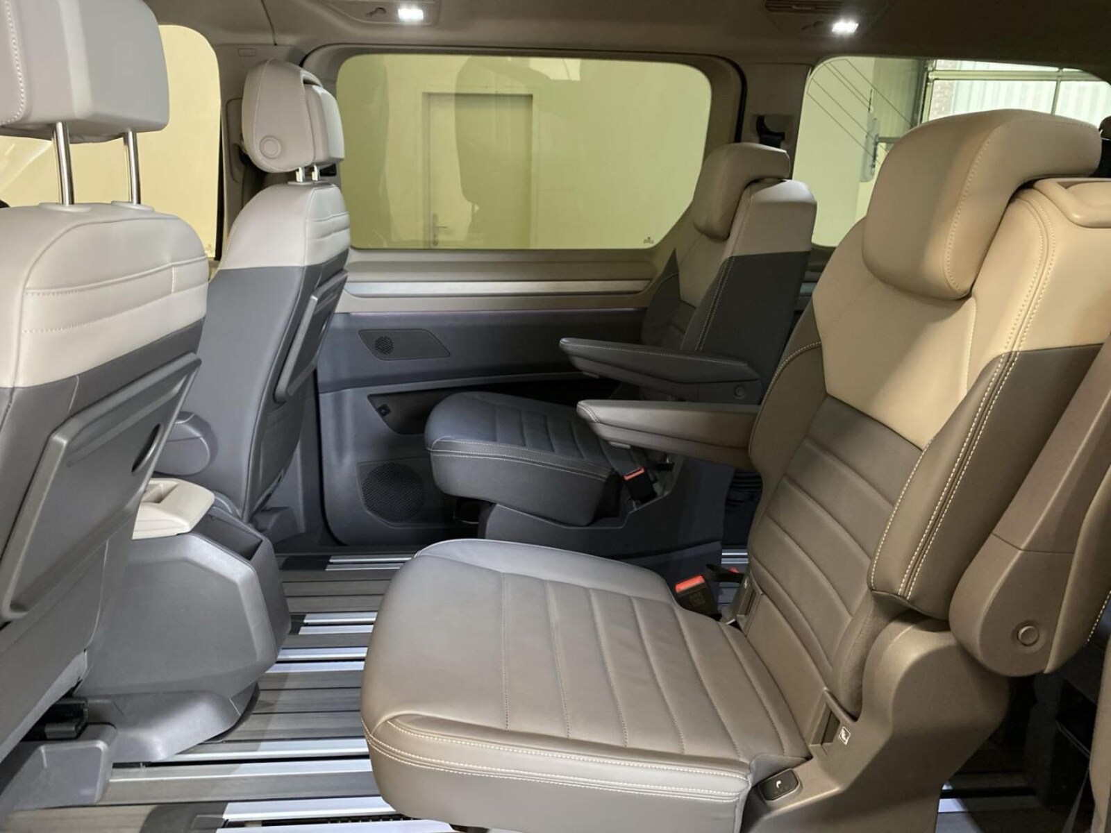 Volkswagen Multivan Langversion – Bild 11