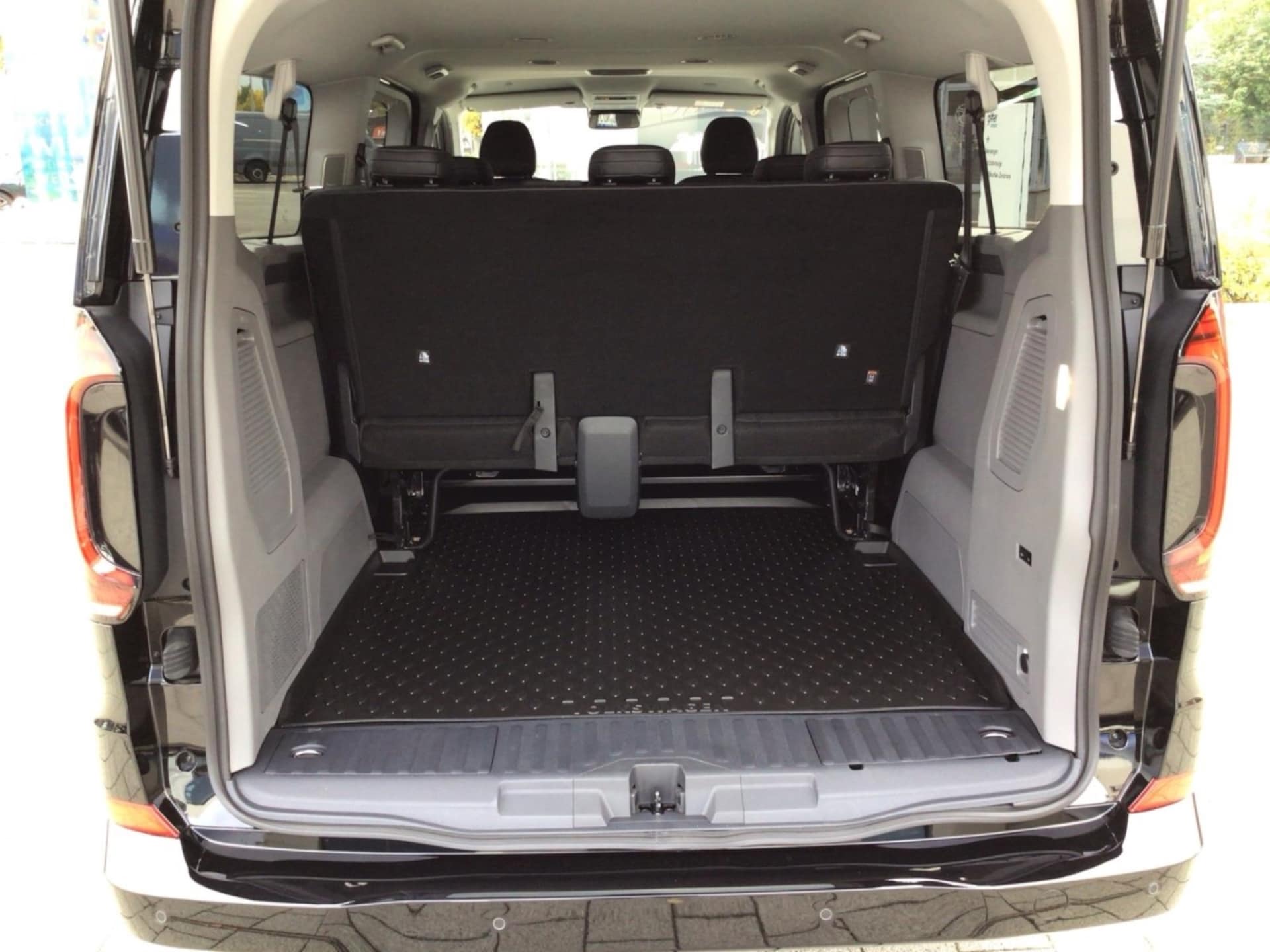 Volkswagen Caravelle langer Radstand Style