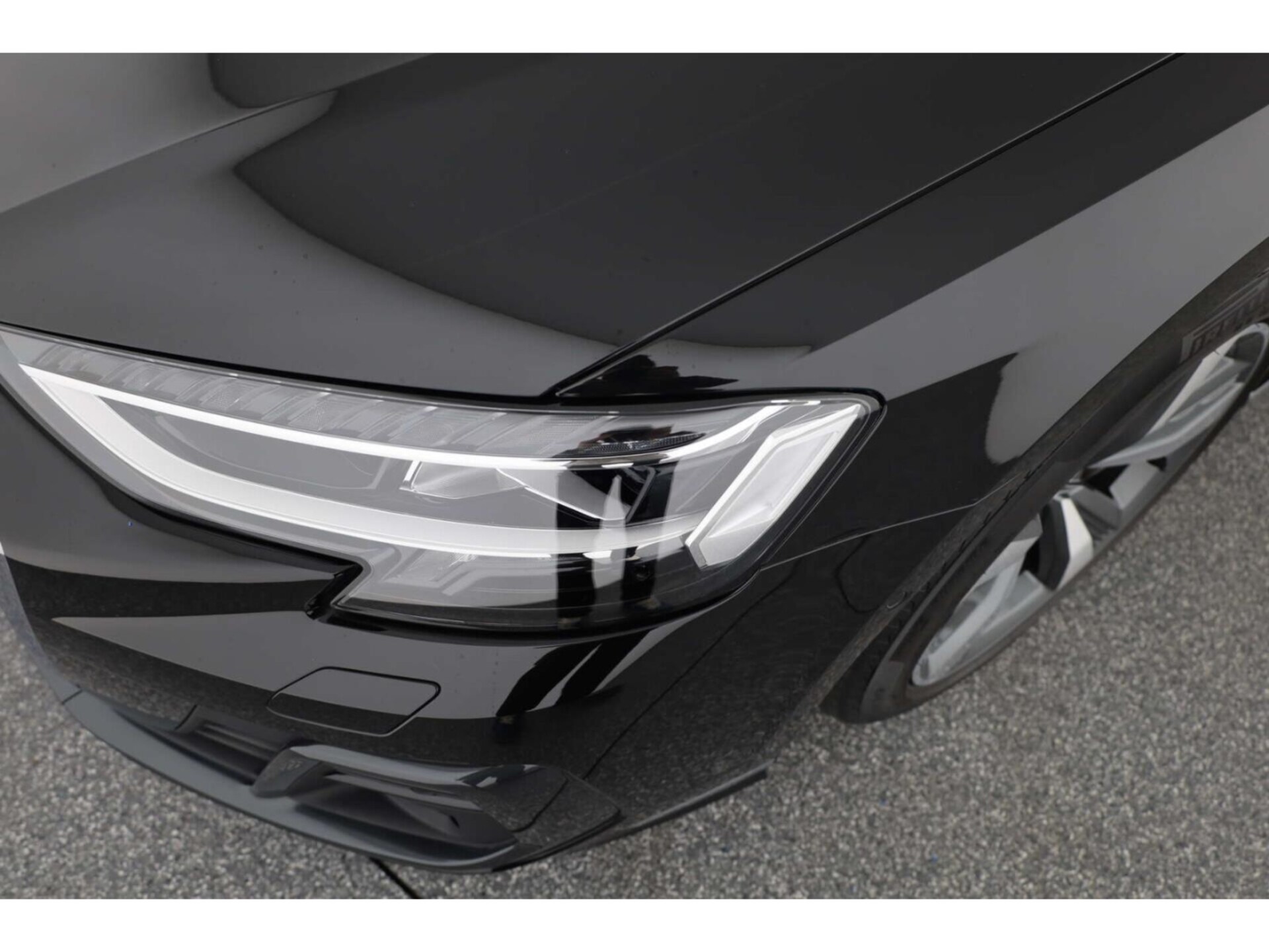 Audi A8 L TFSI e