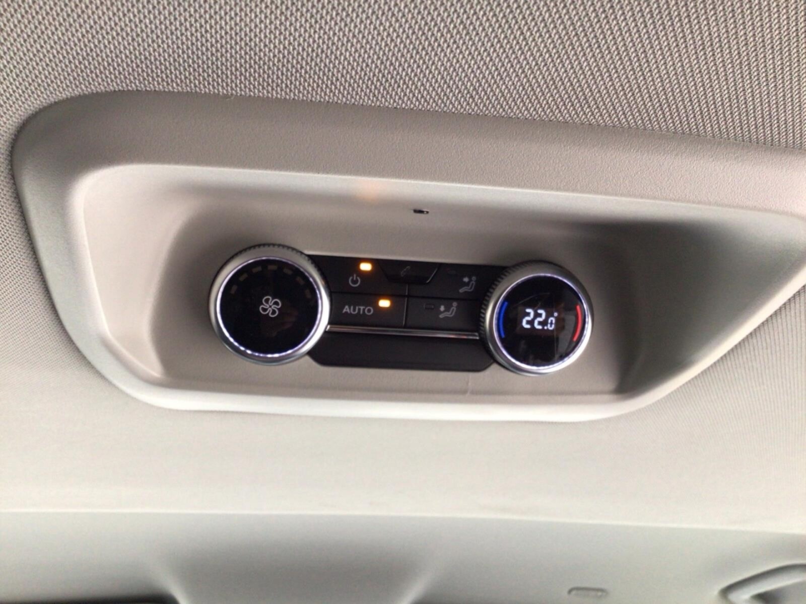 Volkswagen Caravelle langer Radstand – Bild 12