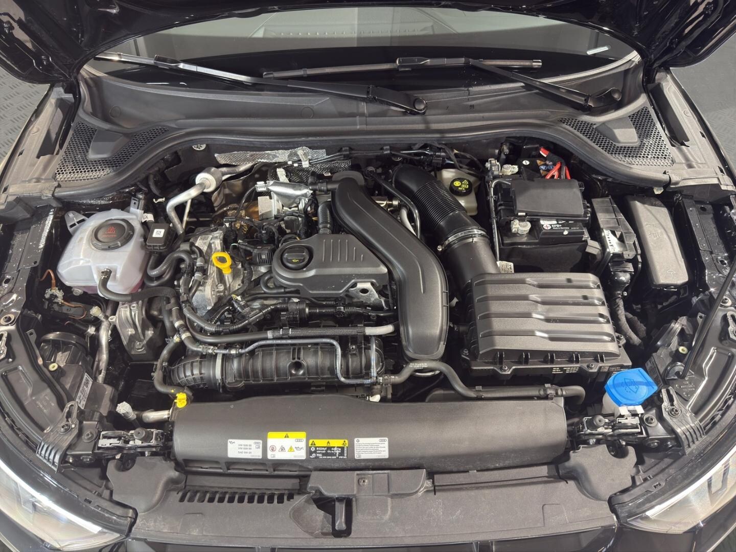 Bild über Audi A1 Sportback S line 35 TFSI S tronic - für weitere Informationen kontaktieren Sie den Audi Partner