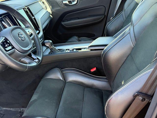 2019 Volvo XC60 9