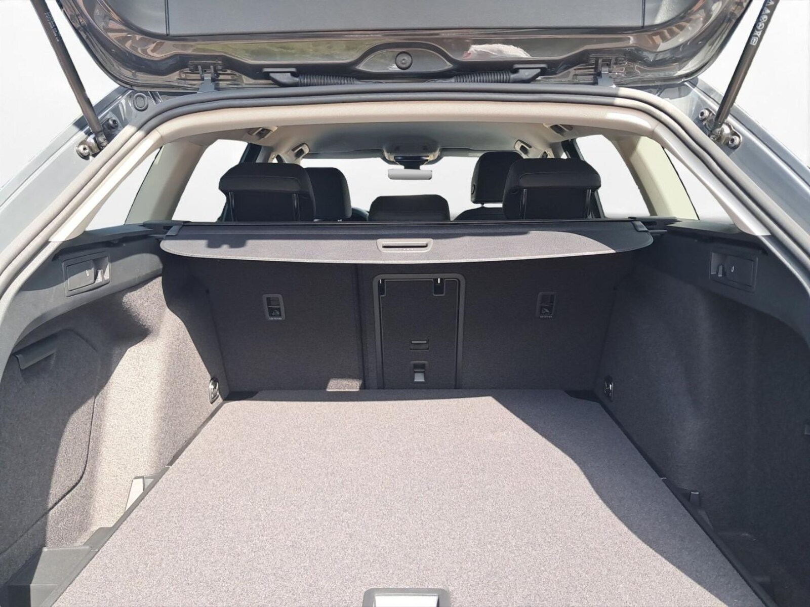 Volkswagen Golf Variant – Bild 10
